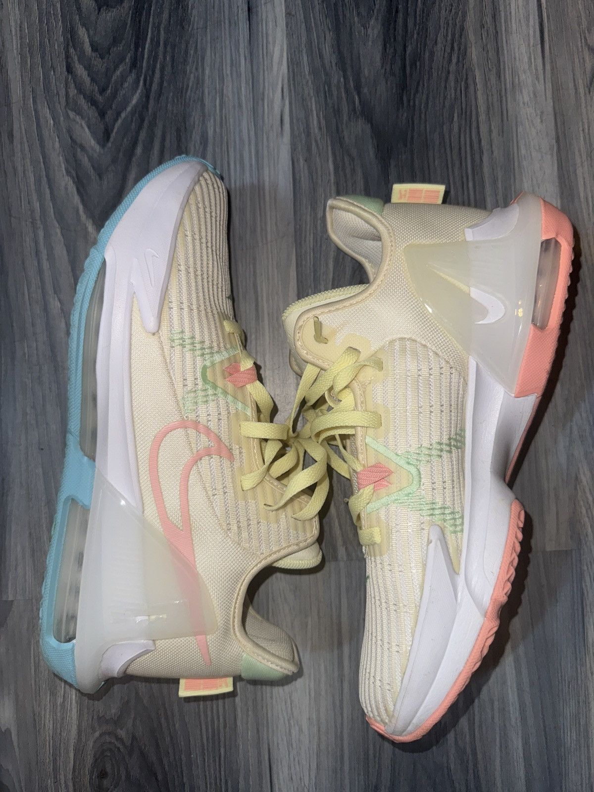 Nike Nike LeBron Witness VI Size US 10 / EU 43 - 3 Thumbnail