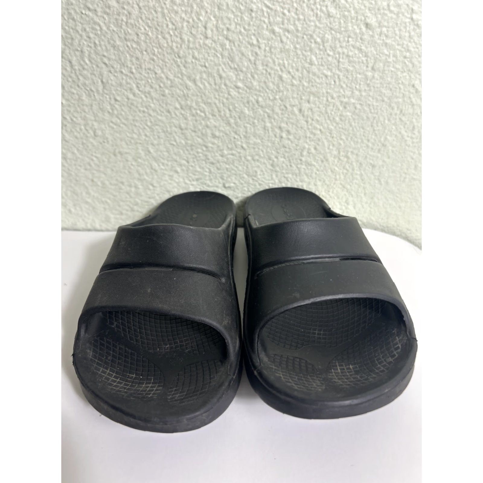 Vintage OOFOS OOahh Sport Flex Recovery Slide Sandals Mens 5 Womens 7 Black Size US 5 / IT 35 - 6 Thumbnail