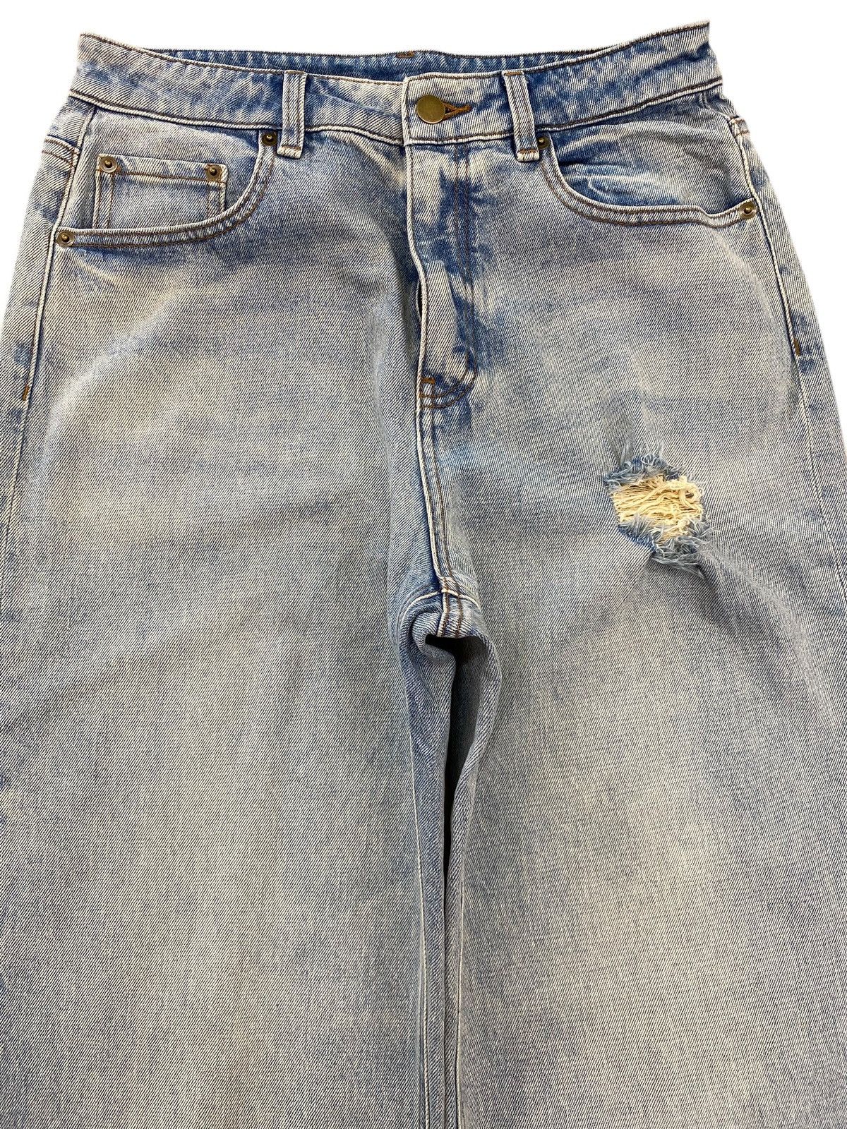 Japanese Brand Japanese Brand Light Wash Style Hairy Leg Jeans Size US 29 - 2 Thumbnail