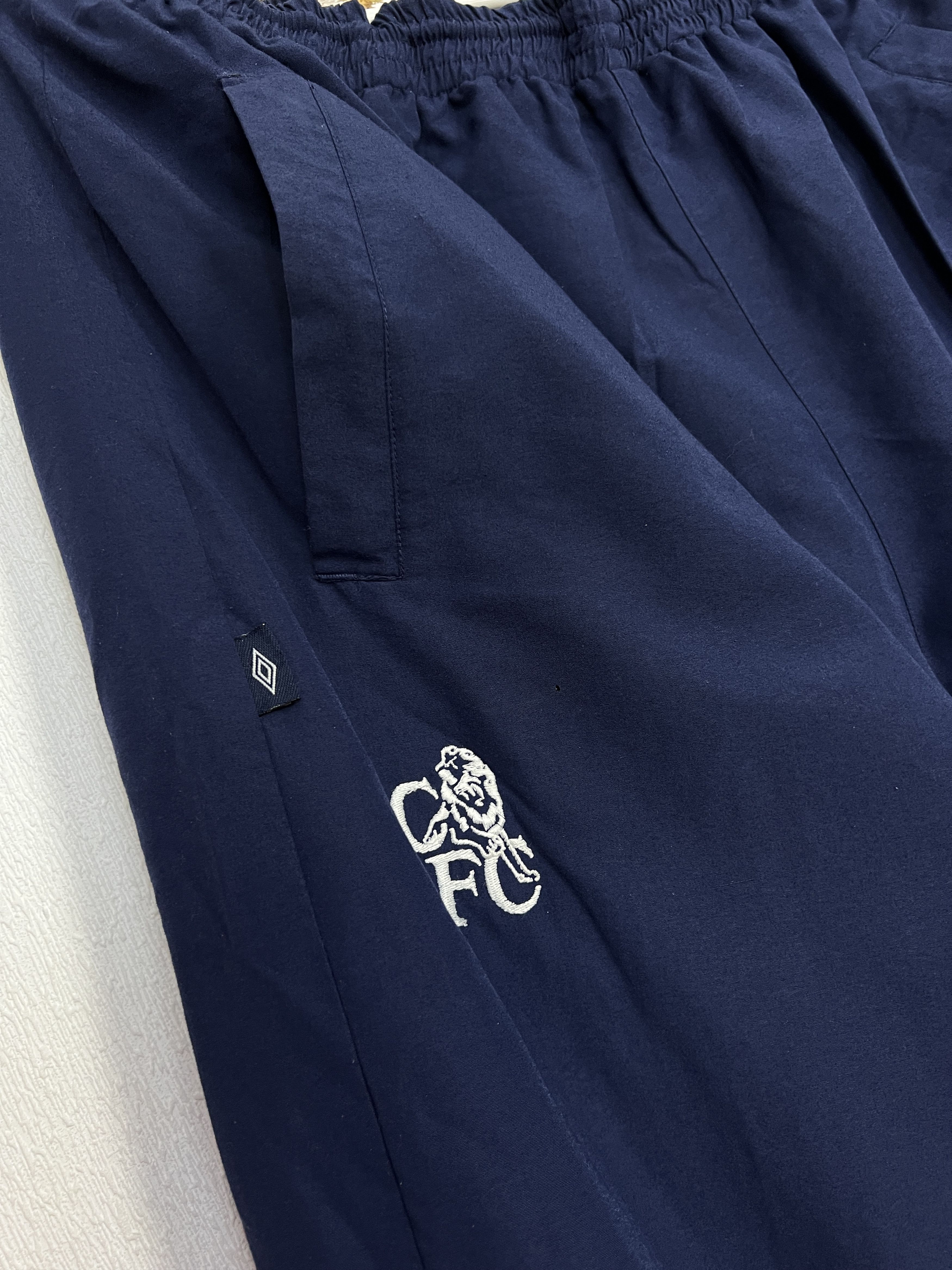 Umbro Vintage 90's Chelsea Football Pants Soccer Sweatpants Train Size US 38 / EU 54 - 4 Thumbnail