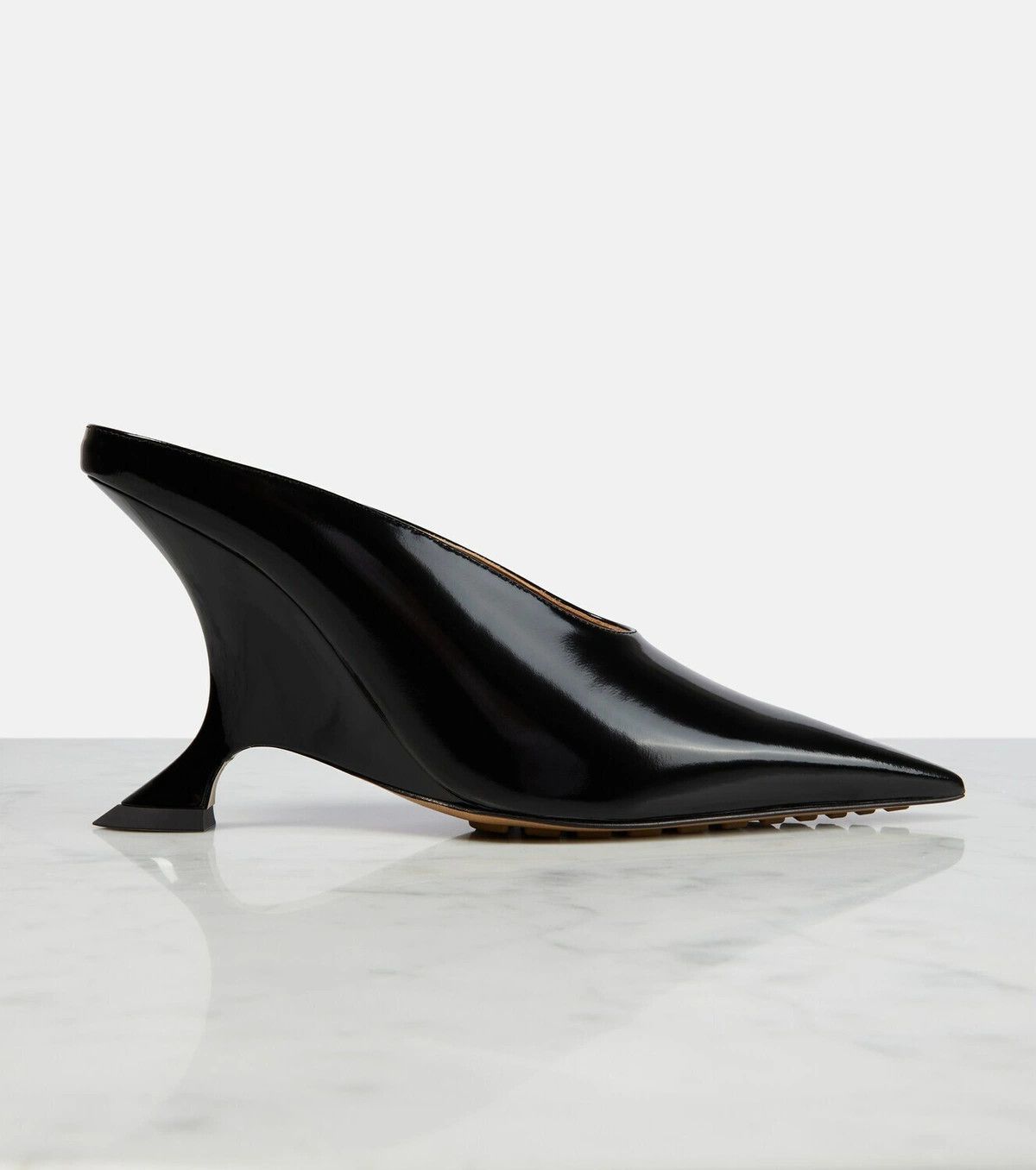 o1n1vont1225 Rocket Mules in Black