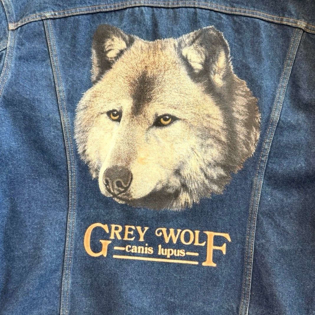 Lee **VINTAGE 80’s LEE DENIM JEAN JACKET MEN’S SIZE 48 BLUE WOLF GRAPHIC** User: Vintage 80’s Lee Denim Jean Jacket Men’s Size 48 Blue Wolf Graphic Size US 32 / EU 48 - 4 Thumbnail