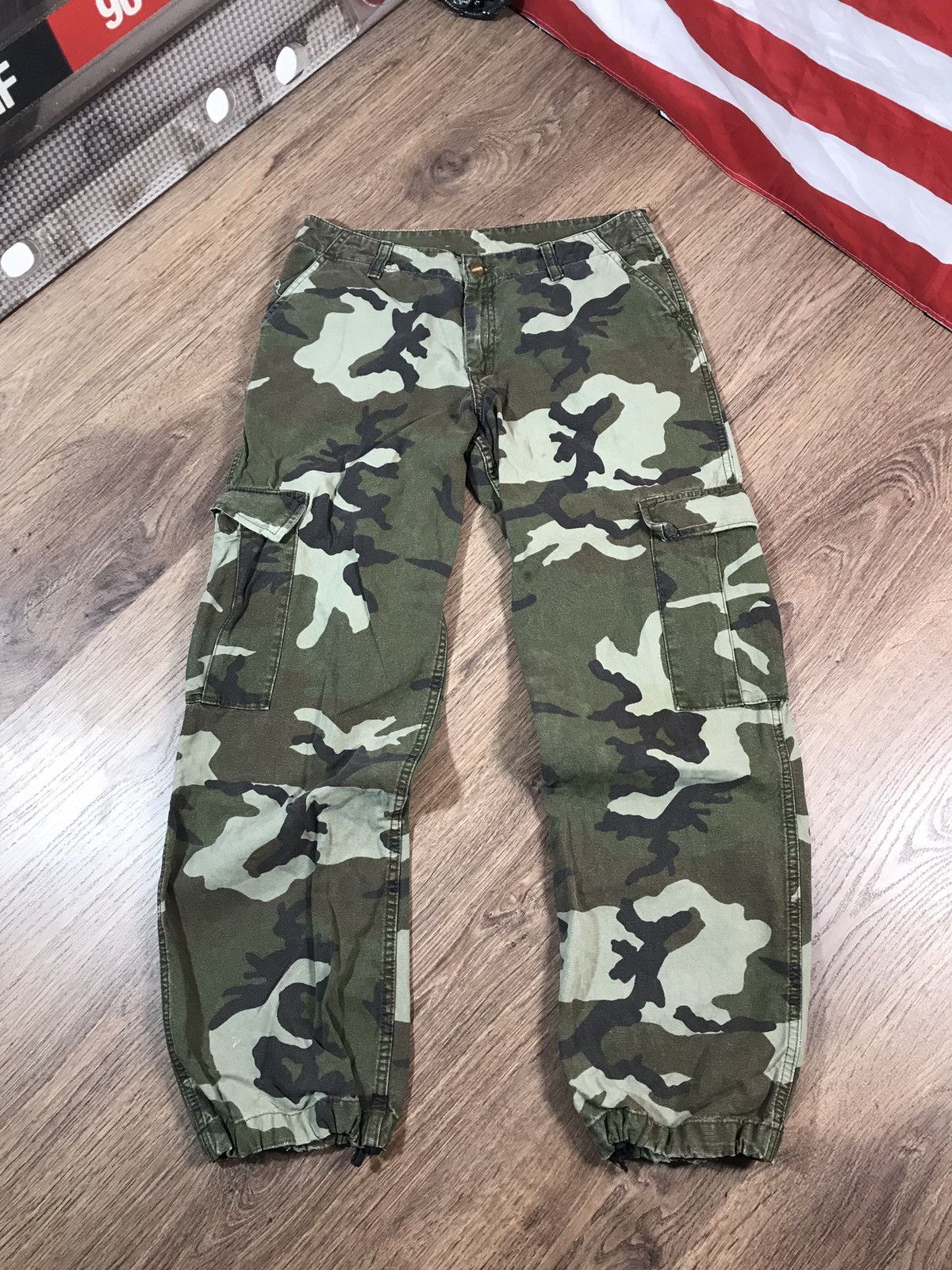 Carhartt Vintage Carhartt W Cargo Camo Pants Size US 28 / EU 44 - 2 Thumbnail