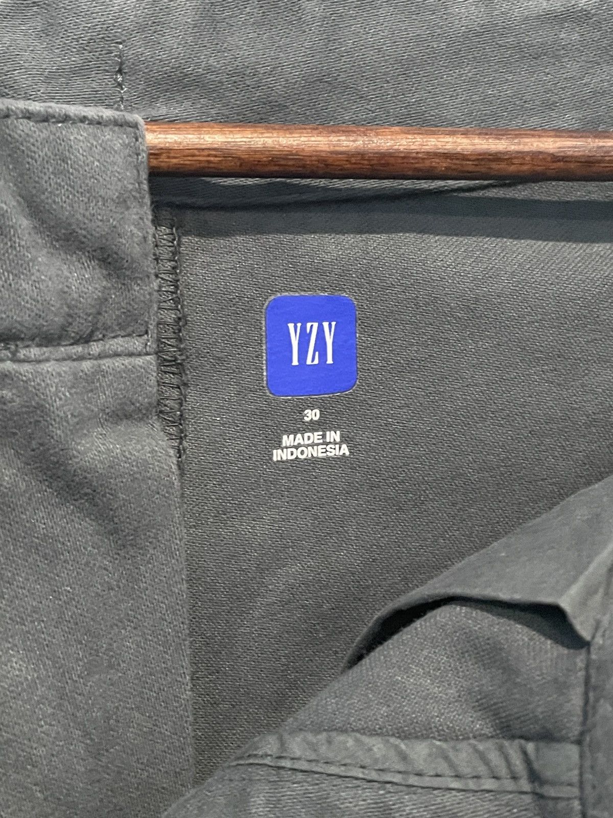 Balenciaga × Gap × Kanye West Yeezy Gap Balenciaga Sateen Cargo Pant Size US 30 / EU 46 - 4 Thumbnail