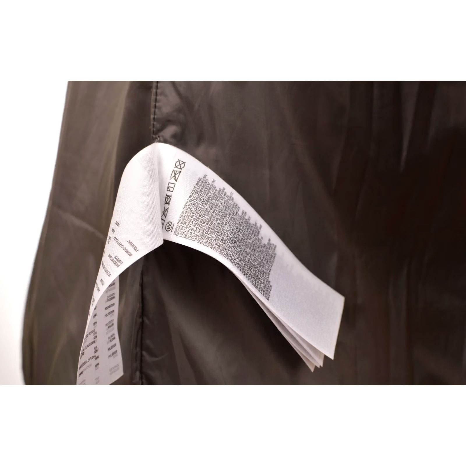 Uniqlo Uniqlo Seamless Down Short Coat Jacket 212-429467 Size M, Women, Gray, Puffer Jacket, Coat, Regular Type, XS- not needed but keep M, Down insulation Size 32" / US 10 / IT 46 - 7 Thumbnail