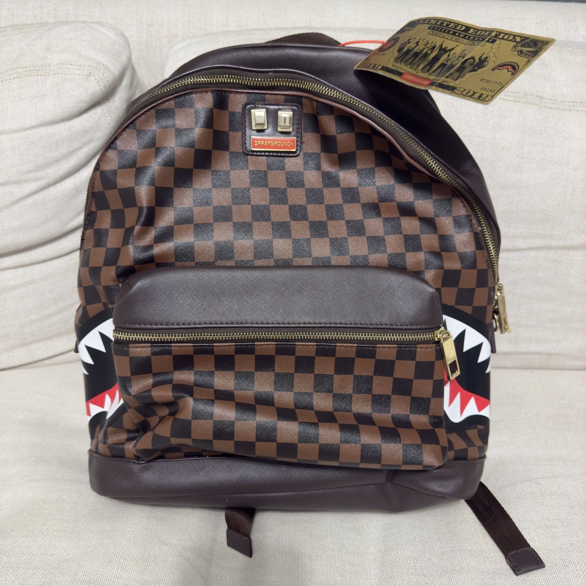Side sharks in paris sales