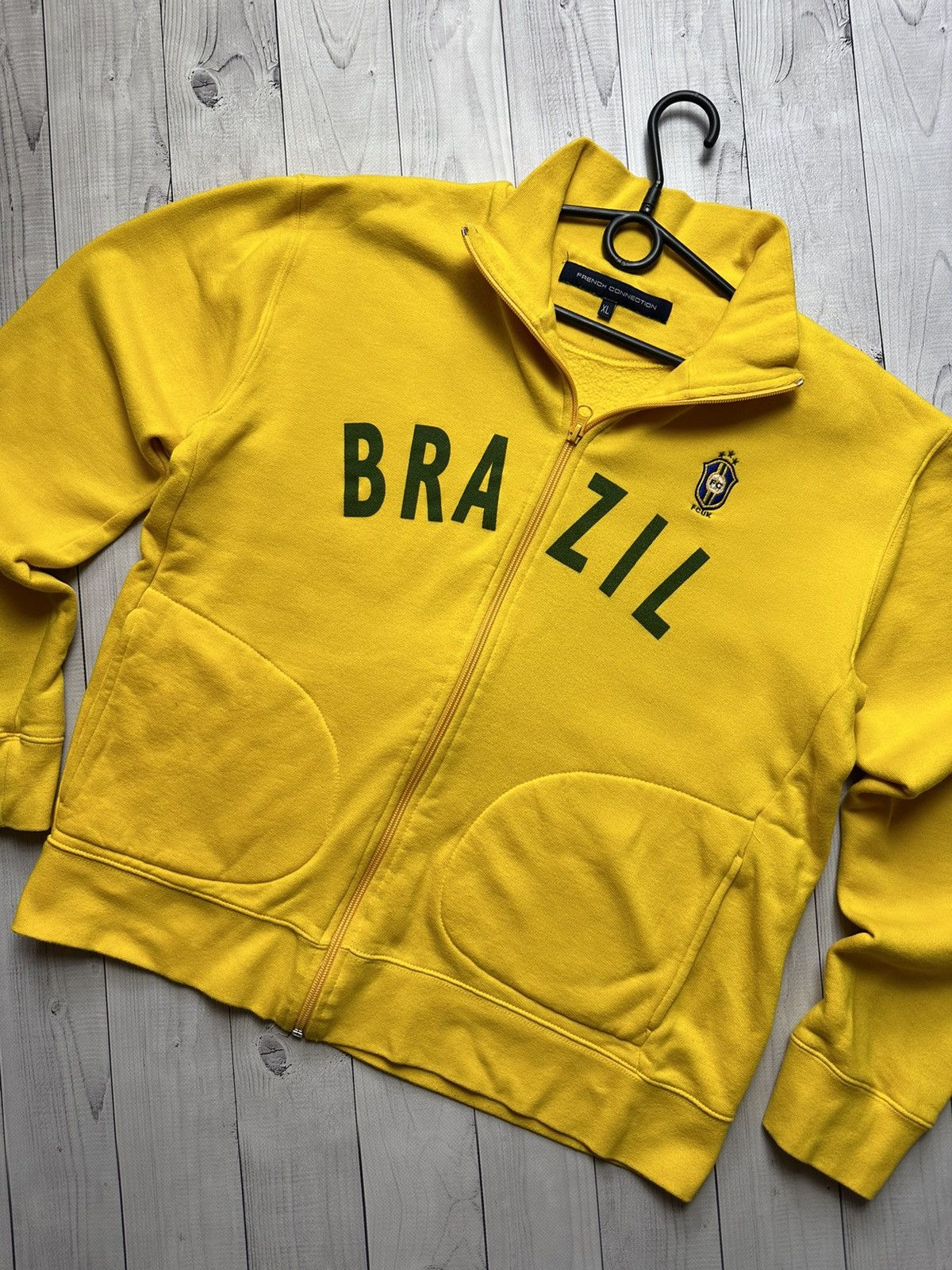 Vintage Vintage Brazil soccer jacket logo yellow size L Size US L / EU 52-54 / 3 - 2 Thumbnail