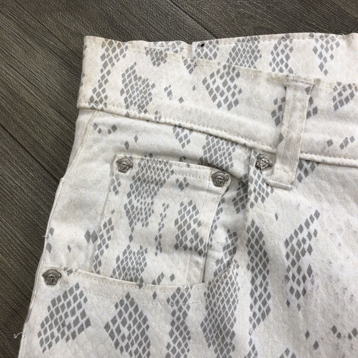 Versace Vintage Versace Jeans Country Snake Skin Jeans Luxury Size US 26 / EU 42 - 7 Thumbnail
