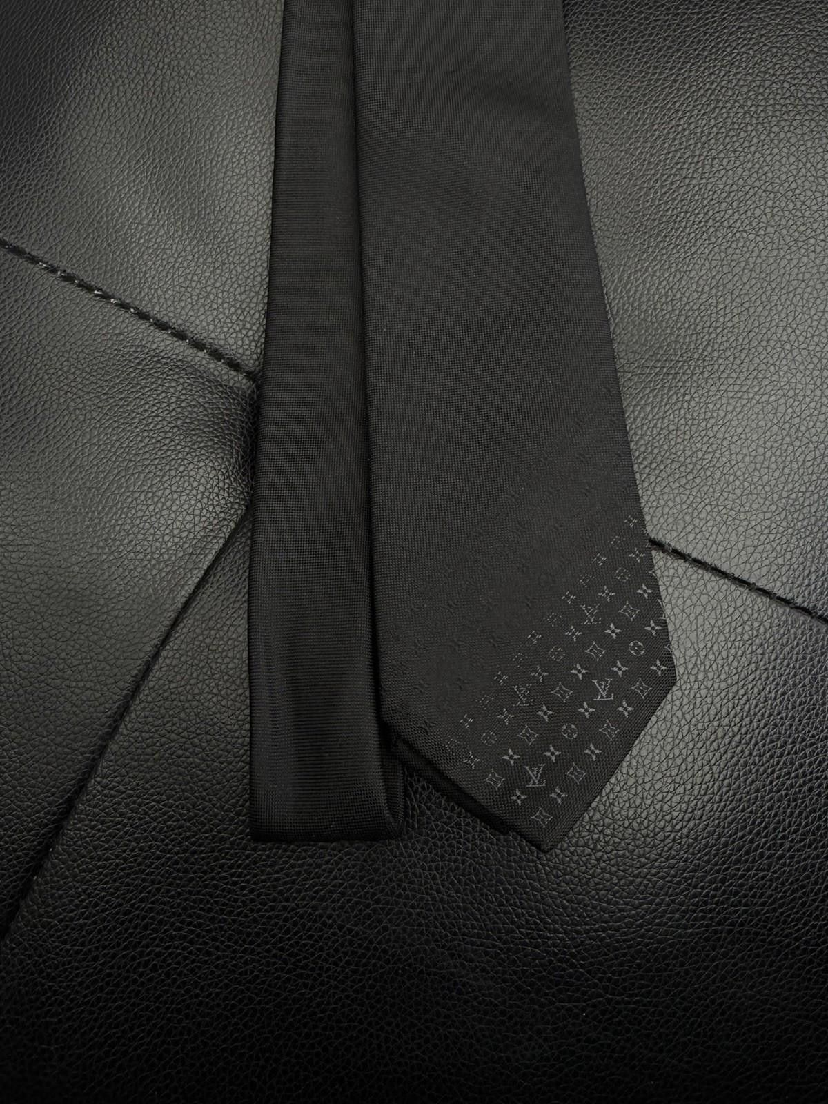 Louis Vuitton Louis Vuitton Tie Silk 100 % Authentic Monogram Tie , Black Size ONE SIZE - 3 Thumbnail