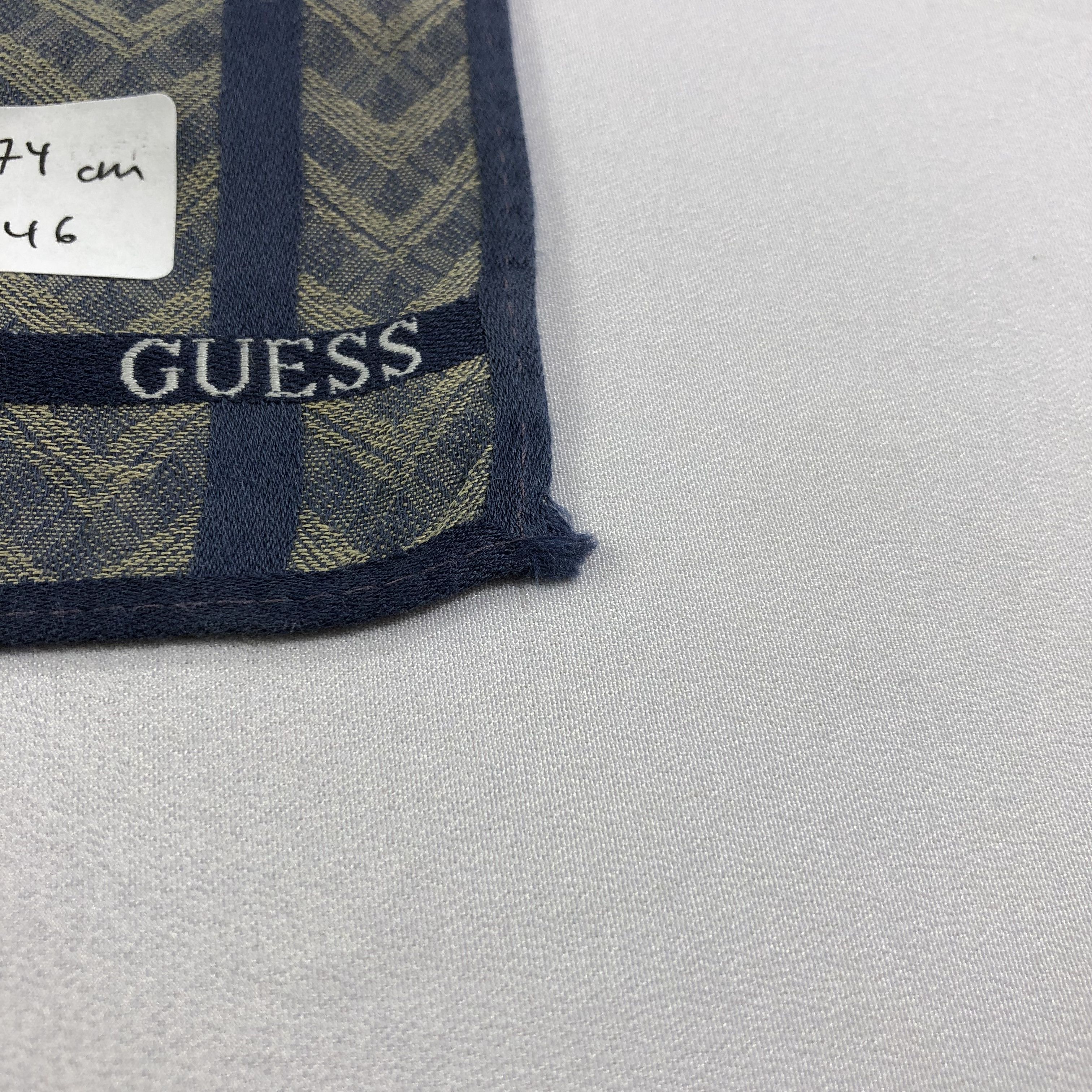Guess × Vintage Guess Handkerchief Neckerchief Bandana H1974 Size ONE SIZE - 5 Thumbnail