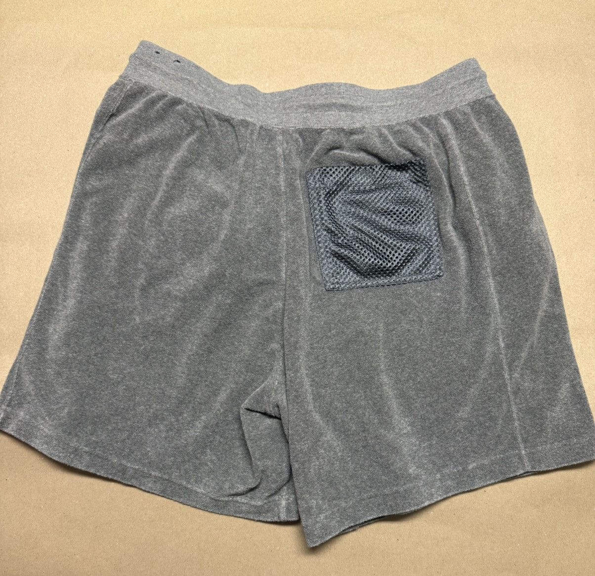 Nike Nike Casual Workout Shorts Grey size XL Extra Large Rare! Size US 38 / EU 54 - 2 Thumbnail