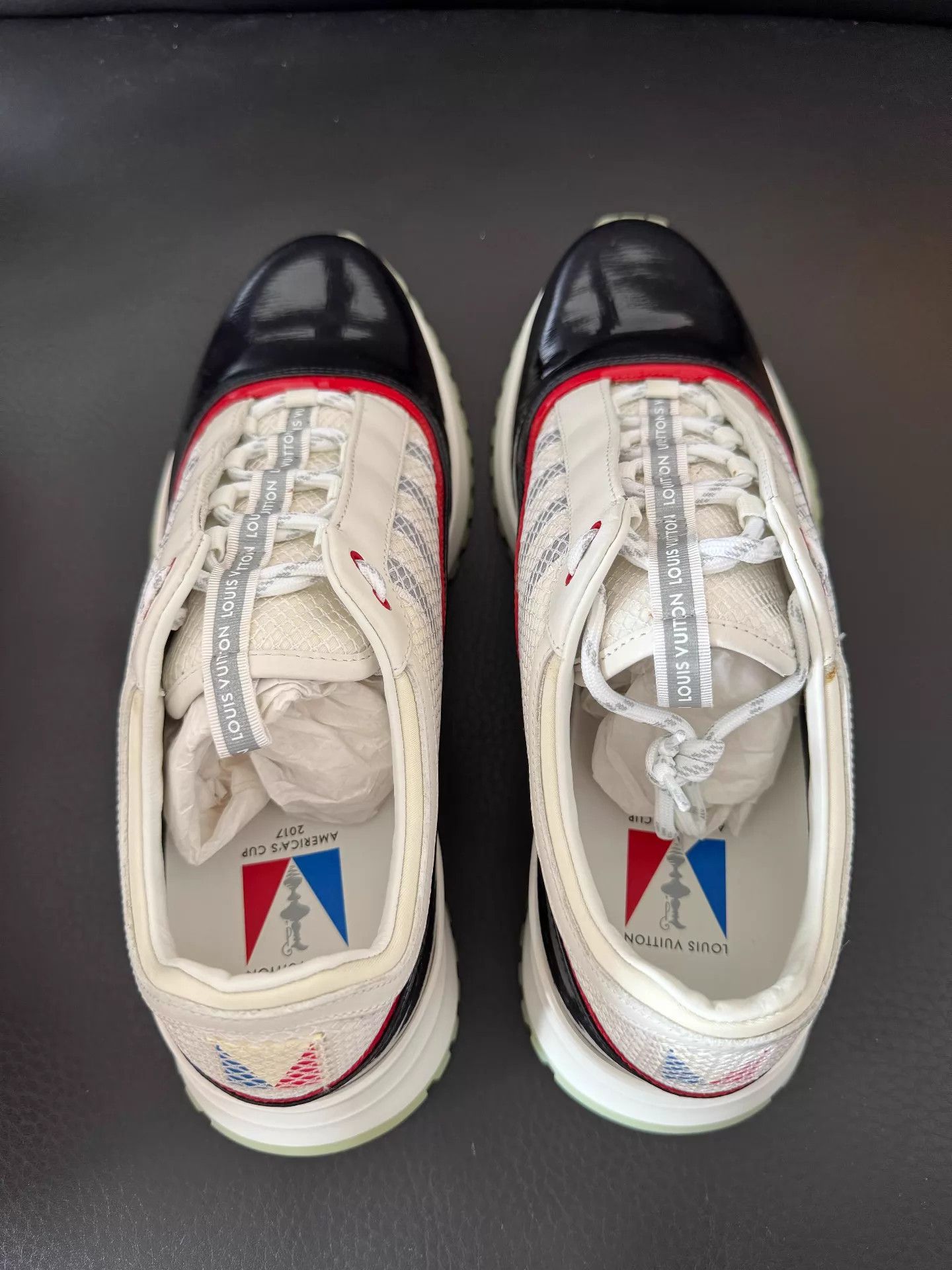 Louis Vuitton LV Men's Sneaker UK7 (41) New Unworn Size US 8 / EU 41 - 6 Thumbnail