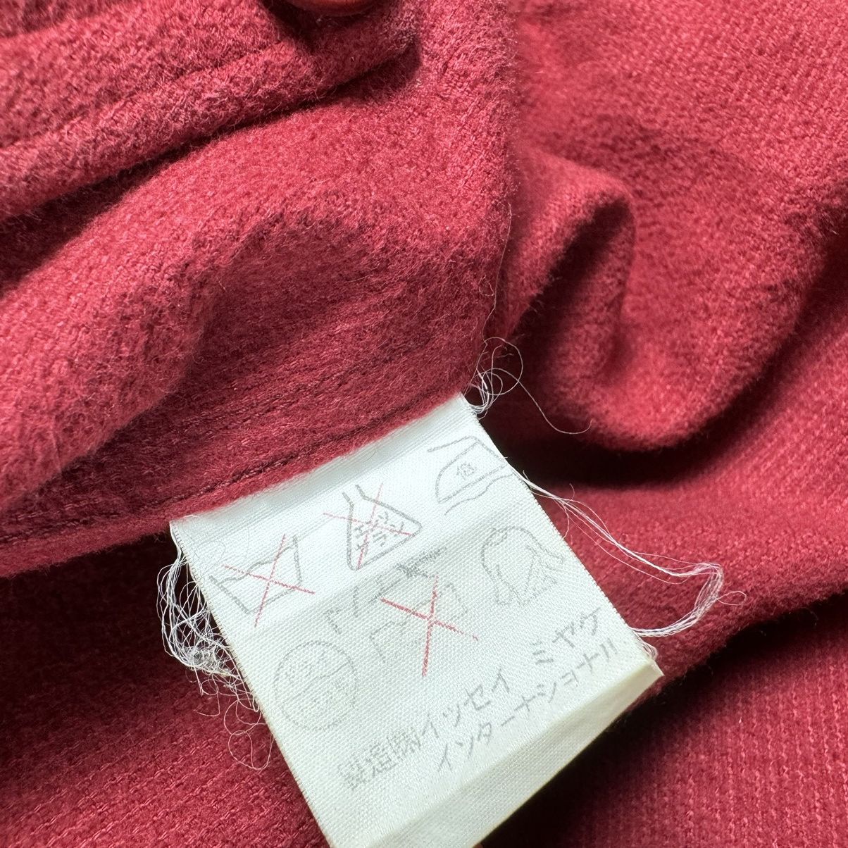 Issey Miyake 🌟70s ISSEY MIYAKE CHERRY RED BUTTON JACKET Size M / US 6-8 / IT 42-44 - 11 Thumbnail