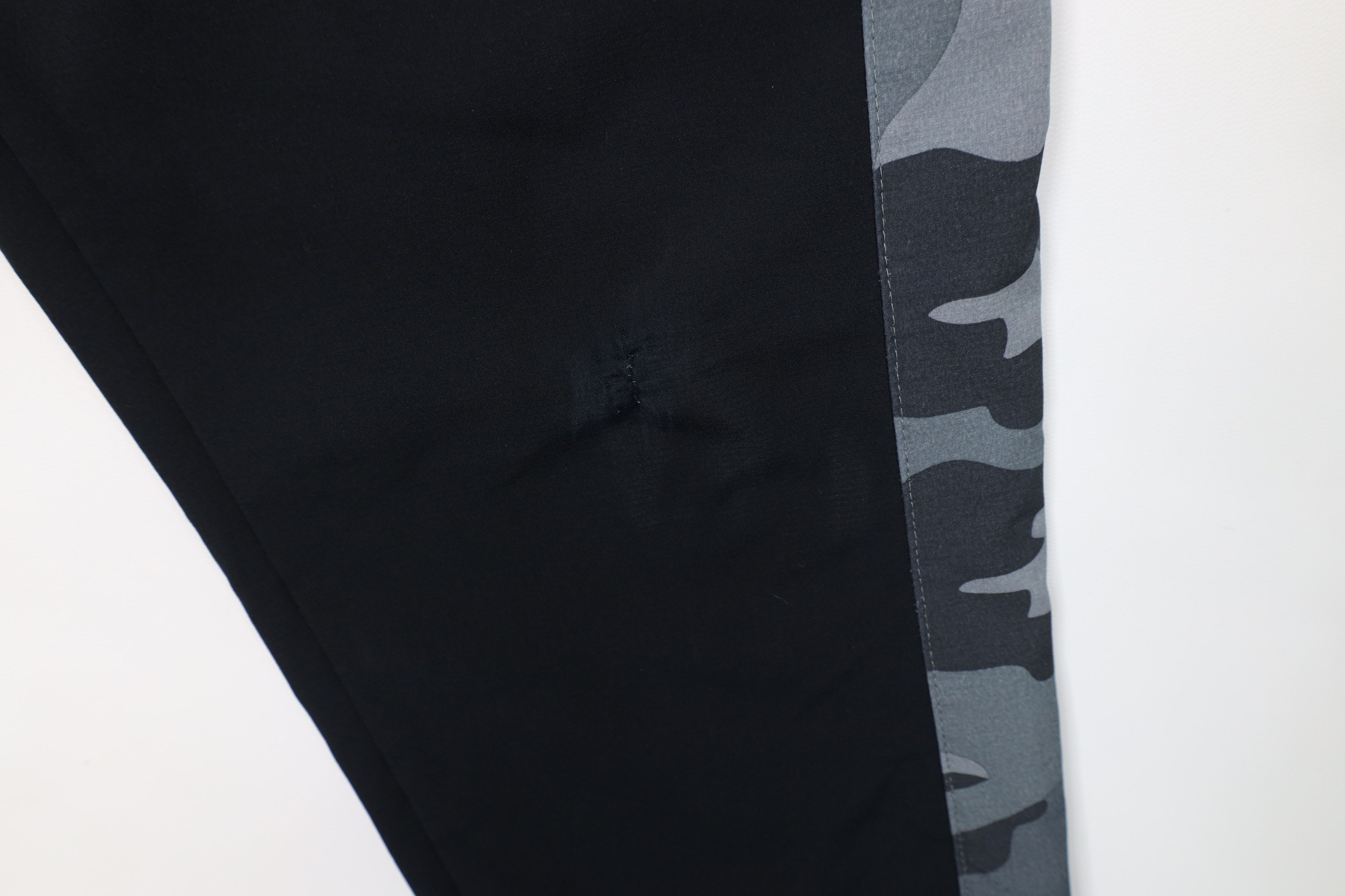 New Balance Vintage Y2K New Balance Logo Camouflage Tapered Leg Pants Size US 36 / EU 52 - 6 Thumbnail