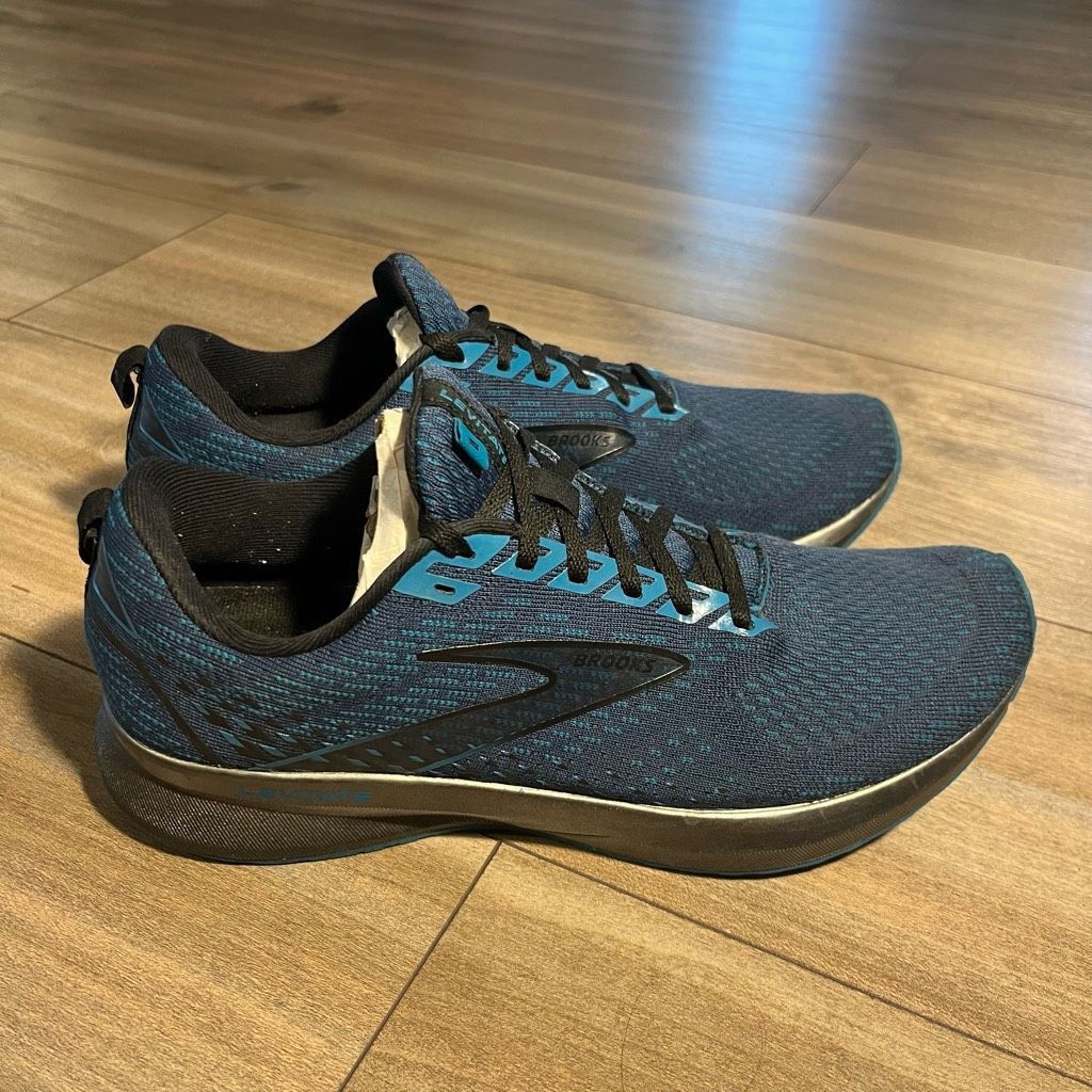 Brooks Brooks Levitate 5 Blue Athletic Running sneaker Men 10 Size US 10 / EU 43 - 3 Thumbnail