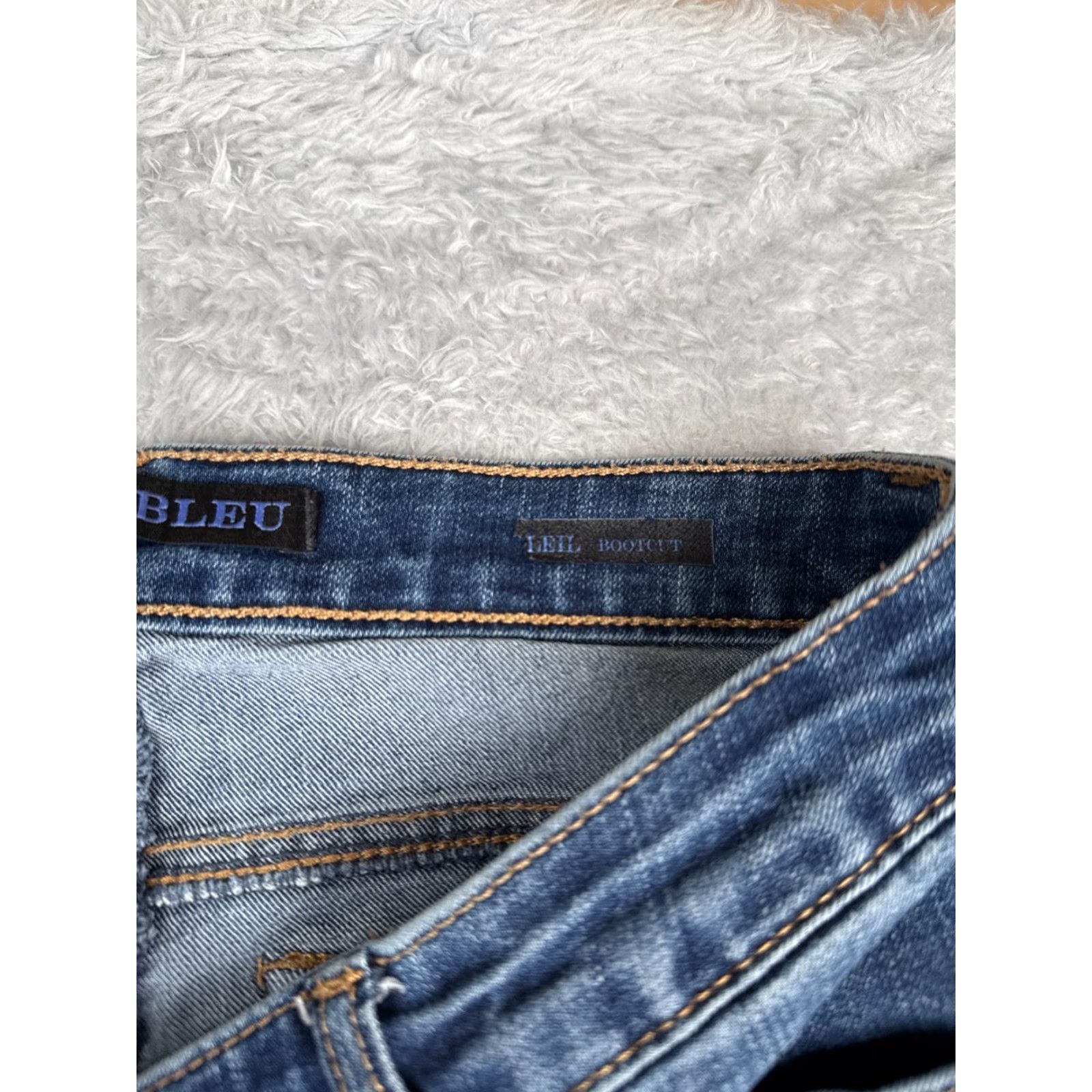 Vintage Code Bleu Jeans Women 6 Blue Denim Soleil Bootcut Low Rise Cotton Blend 30x31 Size 28" / US 6 / IT 42 - 7 Thumbnail