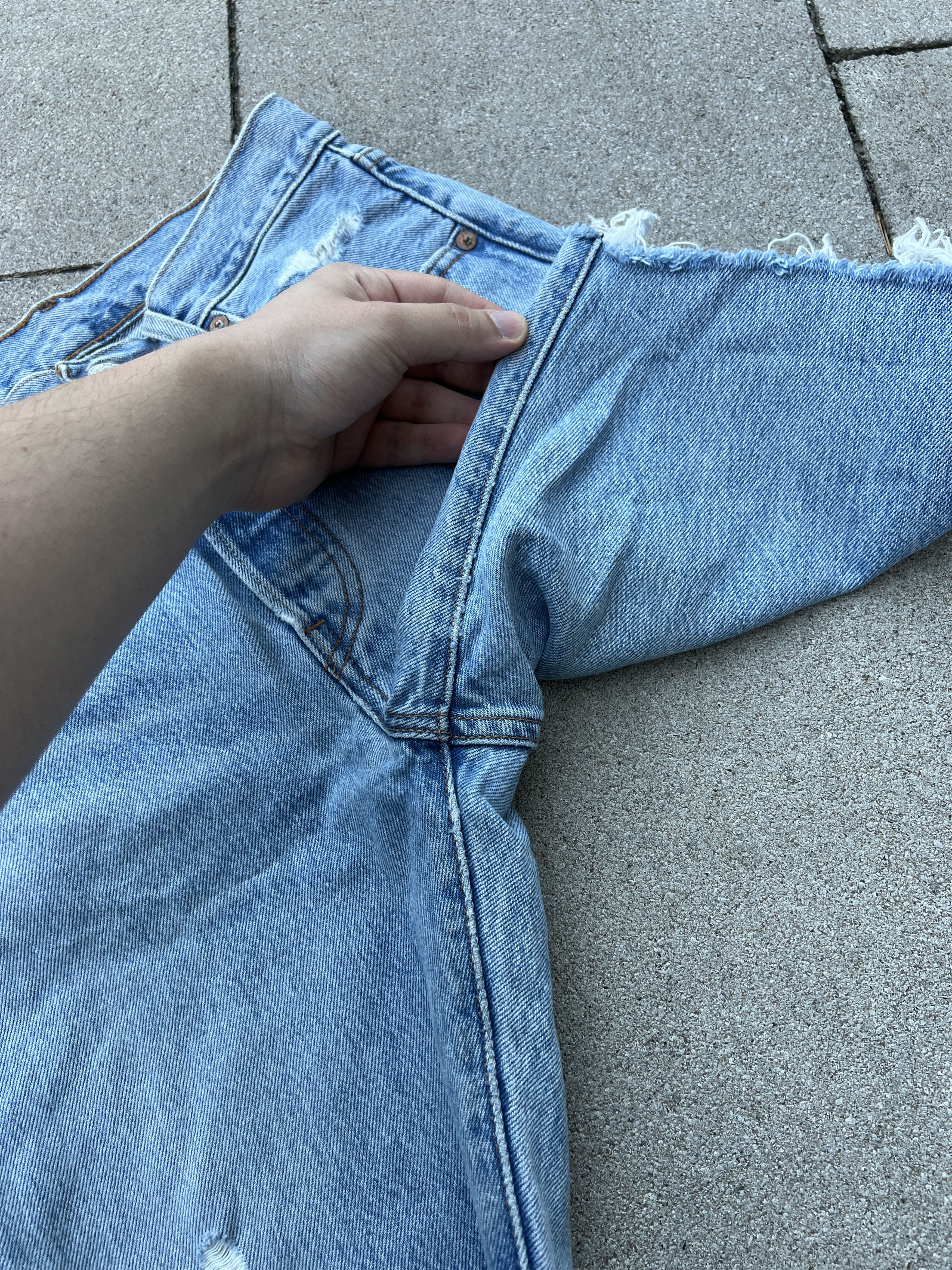 Levi's Levis Premium Big E Custom Cut Distressed Shorts Size 24" / US 00 / IT 34 - 11 Thumbnail