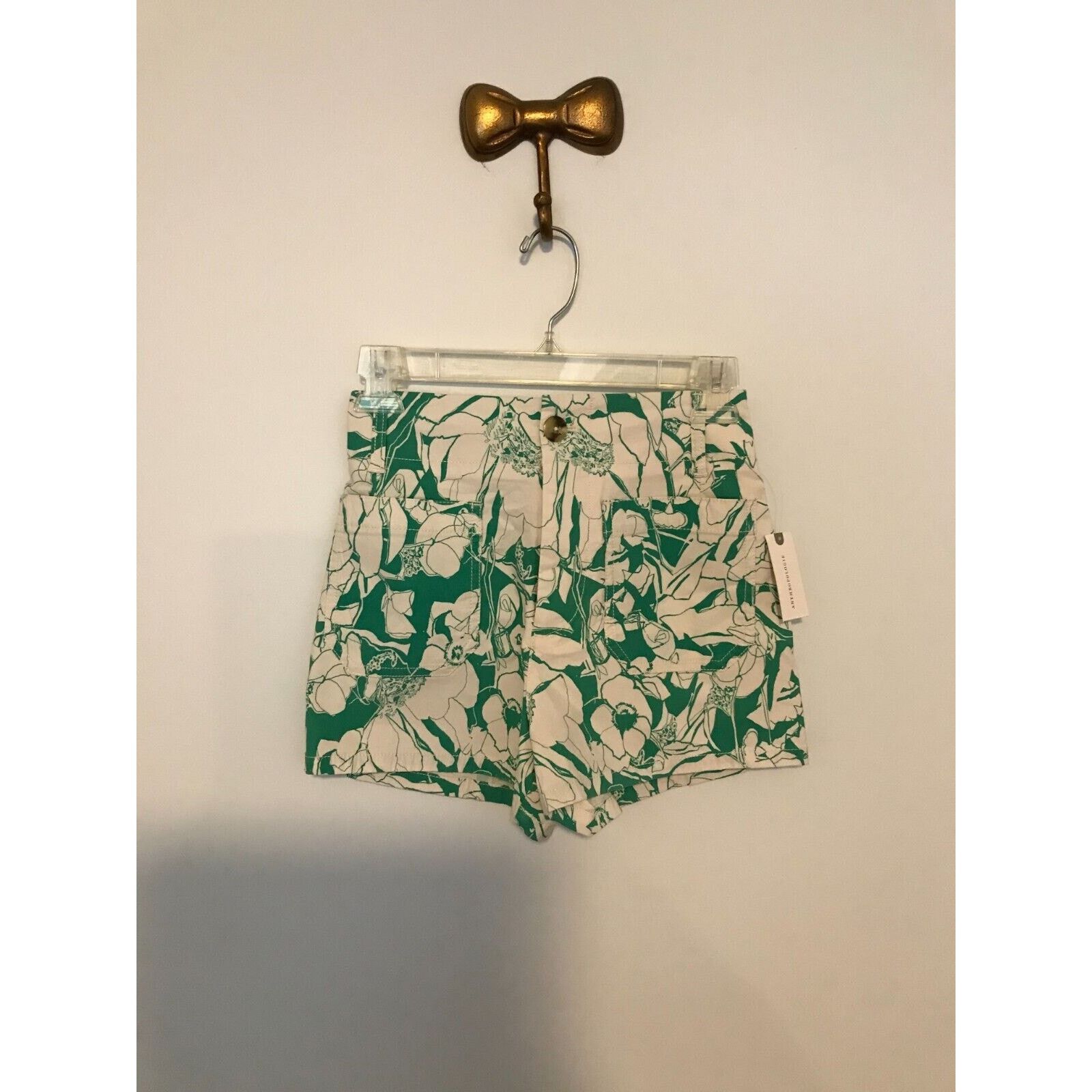 Anthropologie Anthropologie Maeve The Colette Green/White Floral Shorts Size 25" / US 0 / IT 36 - 1 Thumbnail