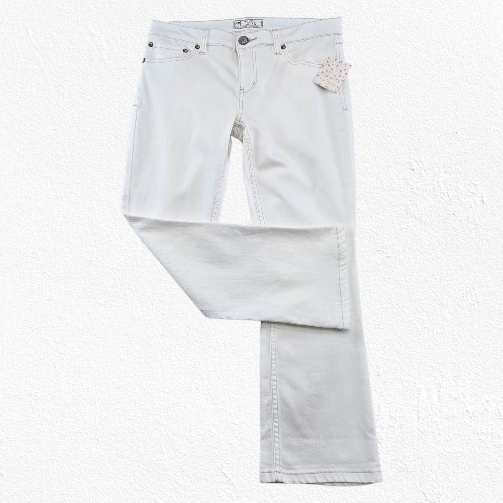 Free People Free People White Kick Flare Jeans Cropped Denim Size 28 Size 28" / US 6 / IT 42 - 2 Thumbnail