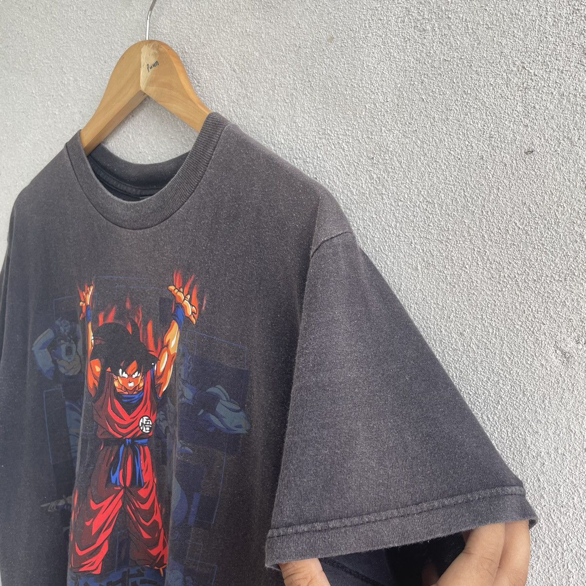Anime Vintage Y2K Thrashed Dragon Ball Tee Shirt Size US L / EU 52-54 / 3 - 4 Thumbnail