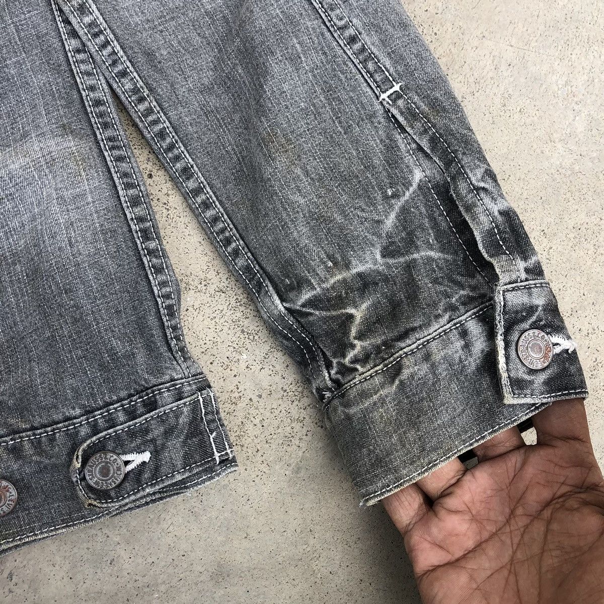 Levi's Vintage Clothing Vintage Levis redloop Distressed Denim Trucker Jacket Size US M / EU 48-50 / 2 - 12 Thumbnail