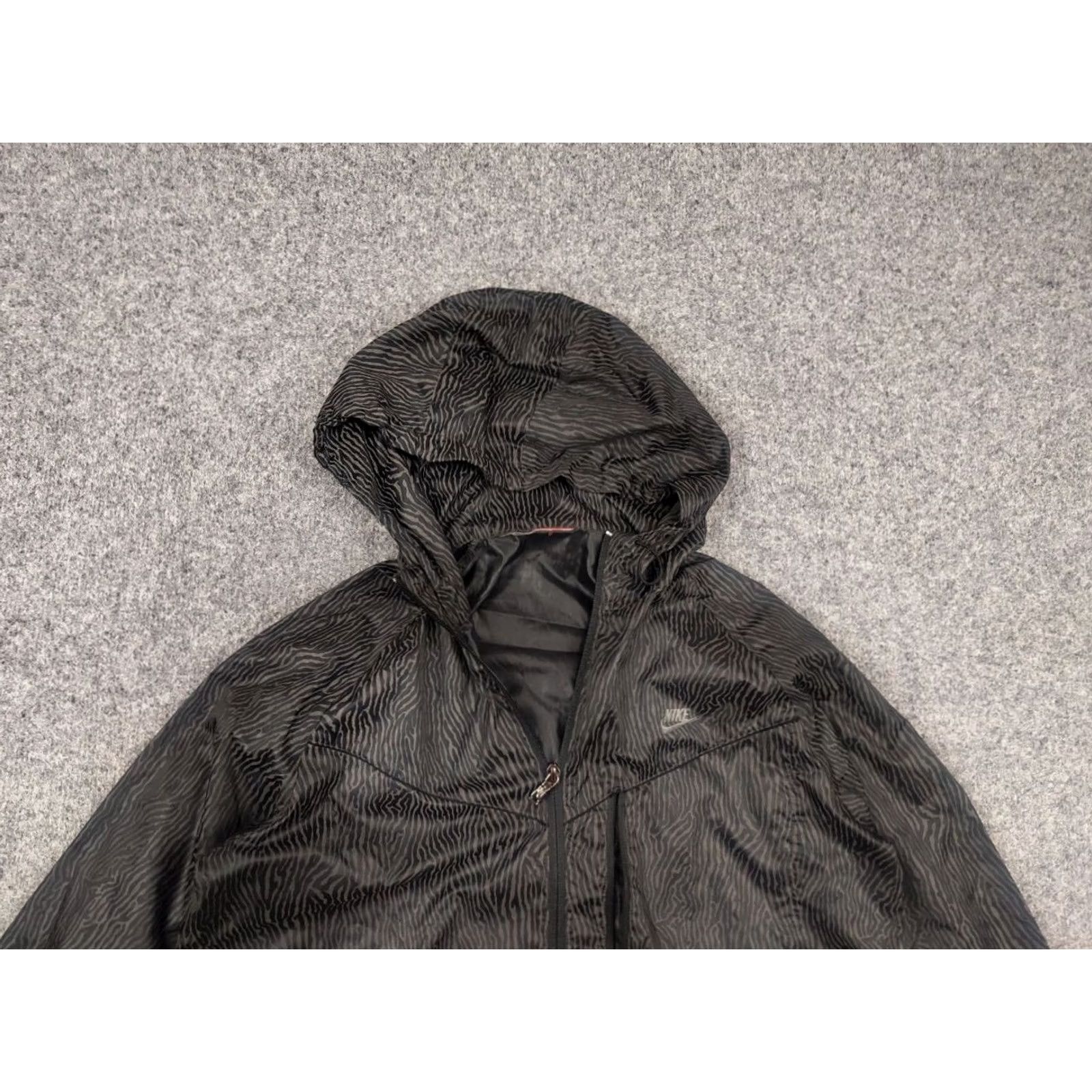 Nike Nike Women's Windbreaker Jacket Windbreaker Full Zip Reflective Grid Print Black L Regular Womens Nike Dri-Fit Running & Jogging 90s? Size L / US 10 / IT 46 - 4 Thumbnail