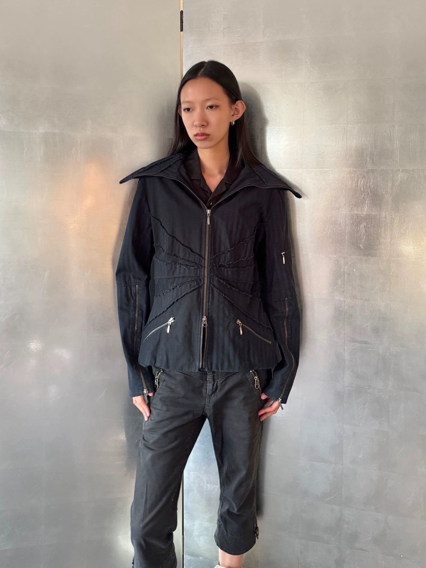 Vintage Vintage Italian Frayed-Collar Double-Zip Textured Waist Jacket L Size L / US 10 / IT 46 - 1 Thumbnail