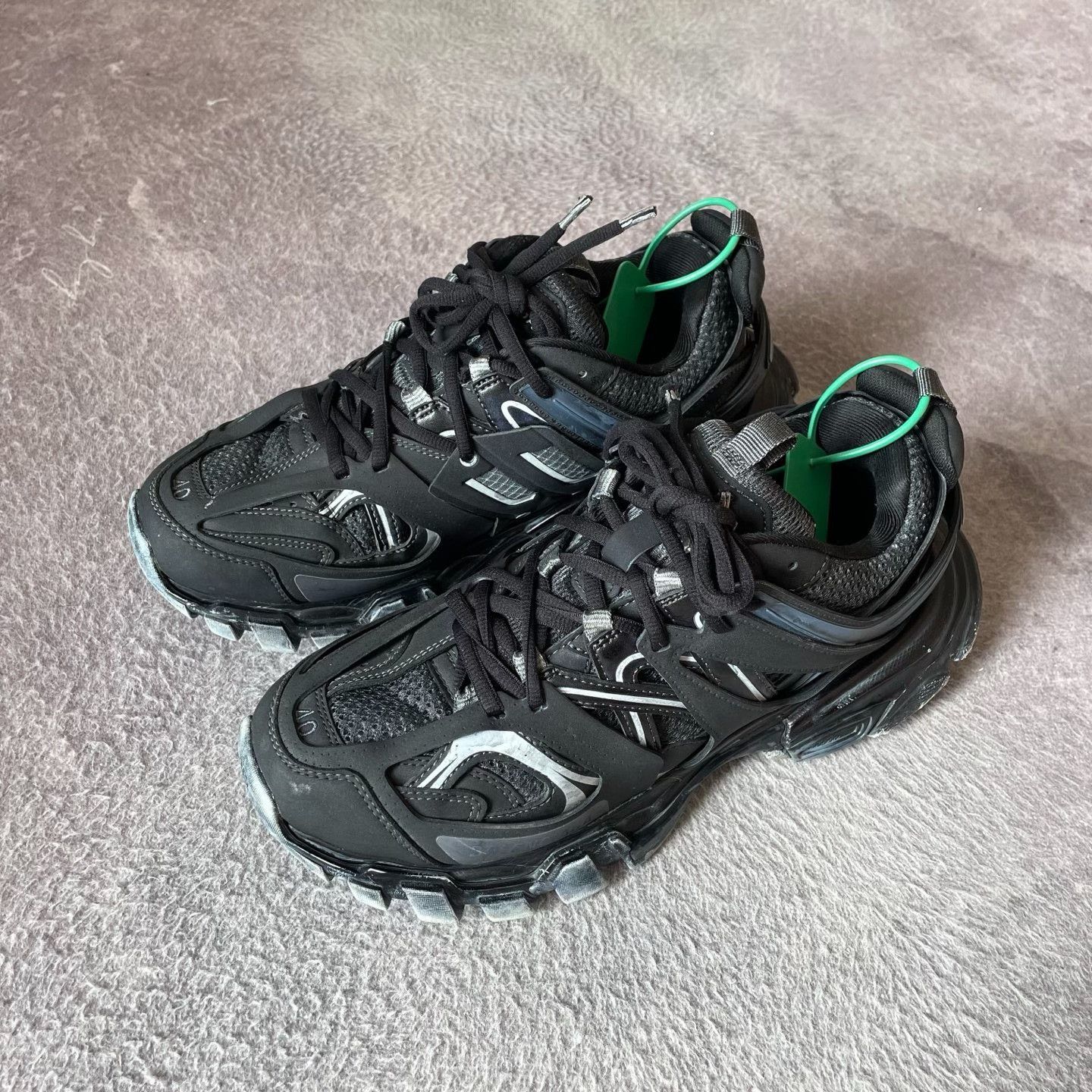 Balenciaga Balenciaga Black Lowtop Sneakers 40 Men Size US 7.5 / EU 40-41 - 1 Thumbnail