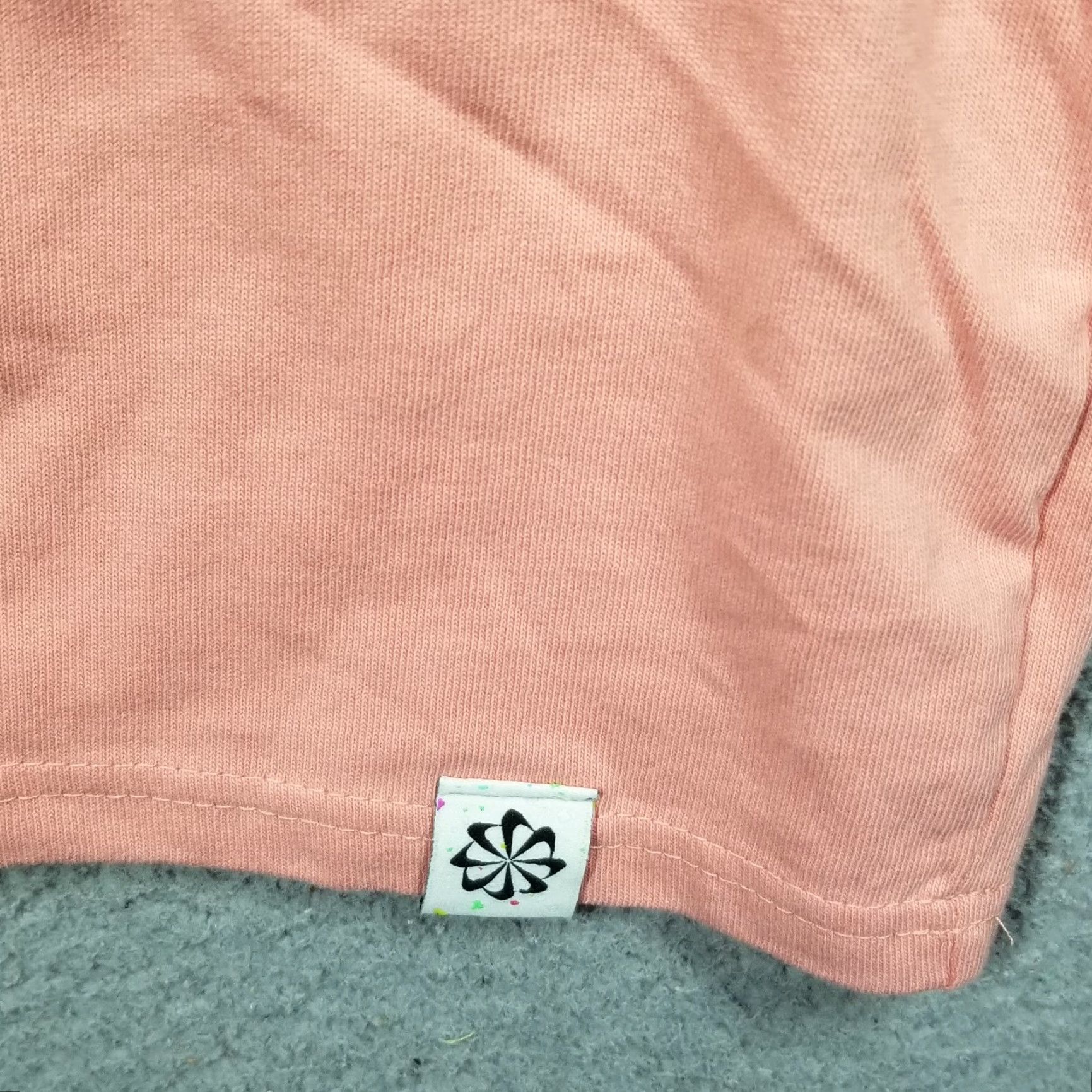Nike Nike Shirt Men XS Flower Pattern Crew Neck Short Sleeve Loose Fit Orange 2010s Size US XS / EU 42 / 0 - 3 Thumbnail