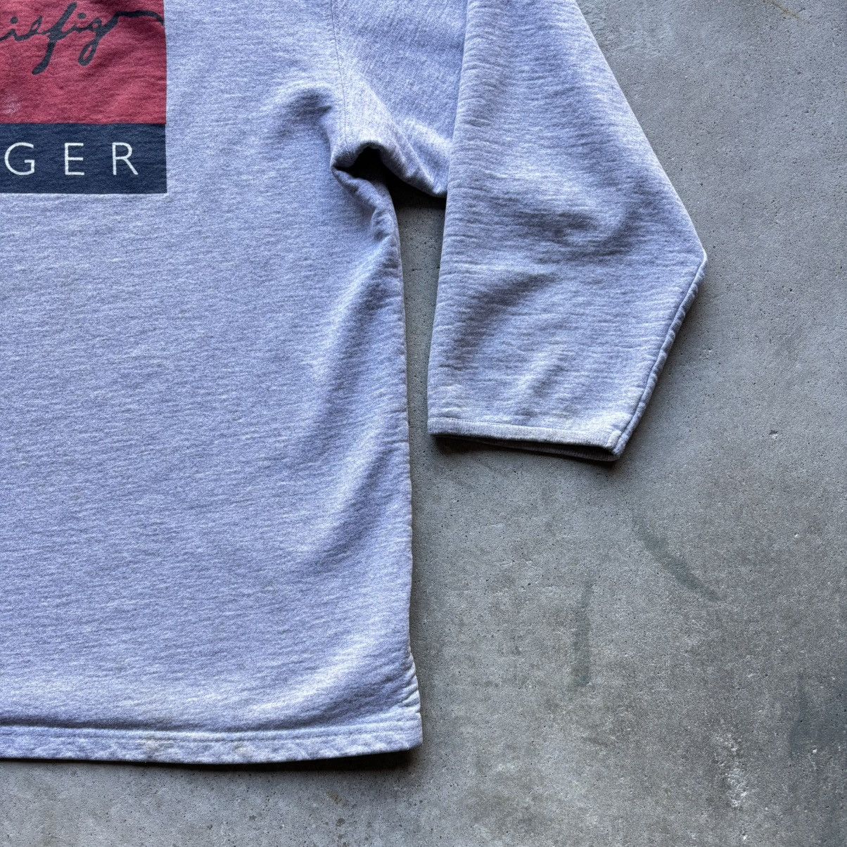 Tommy Hilfiger × Tommy Jeans × Vintage vintage 90s TOMMY HILFIGER Big Flag Logo Spellout sweatshirt Size US XL / EU 56 / 4 - 8 Thumbnail