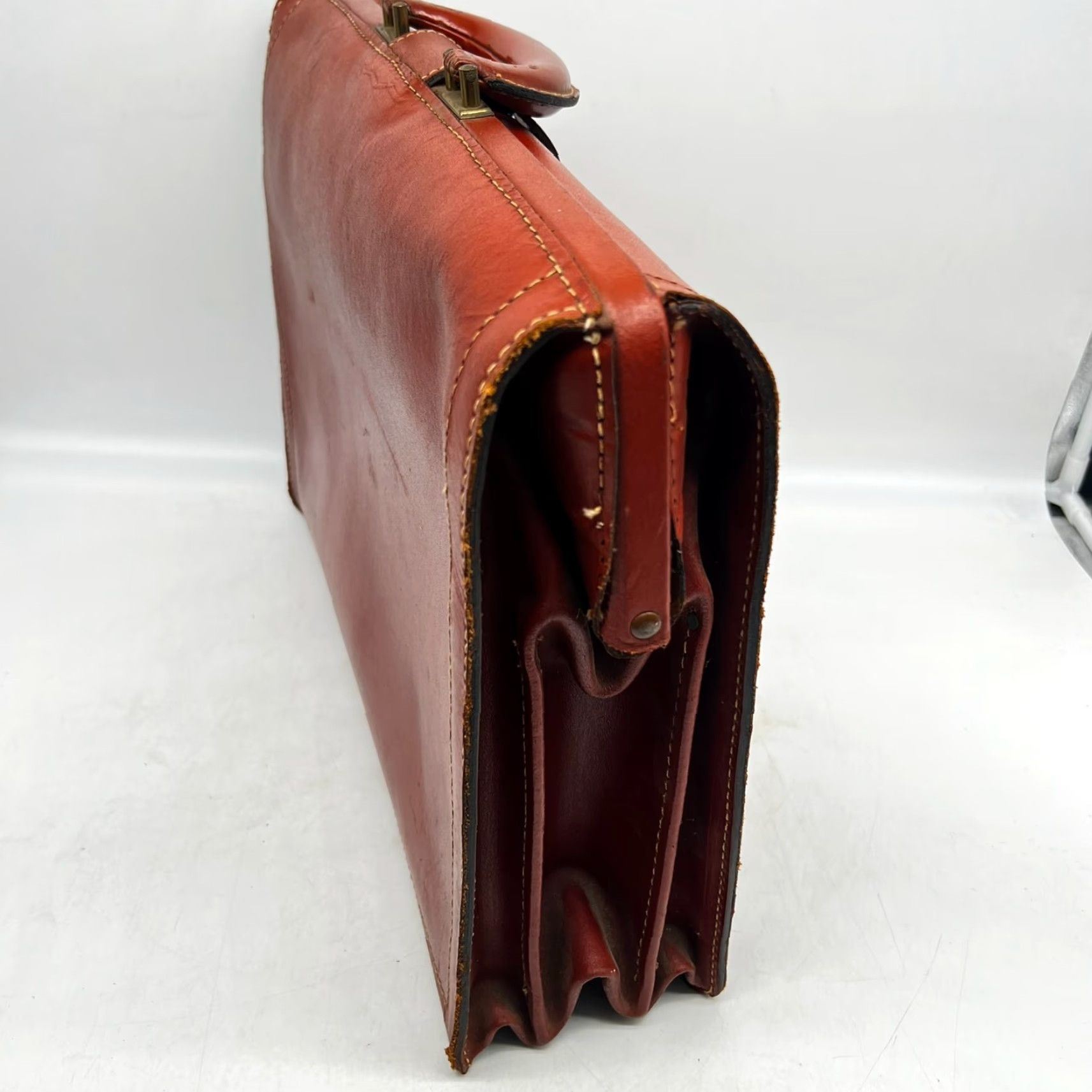 Vintage VINTAGE Heavy Duty Leather Legal Briefcase Laptop I Pad Bag British Tan Unisex Adult Large 18X13X6 1970s Business Size ONE SIZE - 5 Thumbnail