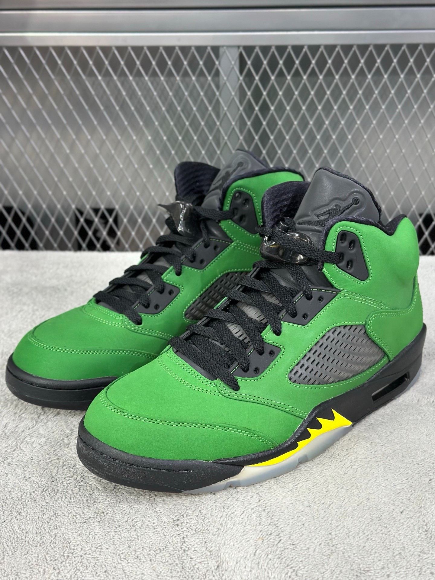 Nike Nike Green Lowtop Sneakers 44 Men Size US 10.5 / EU 43-44 - 1 Thumbnail