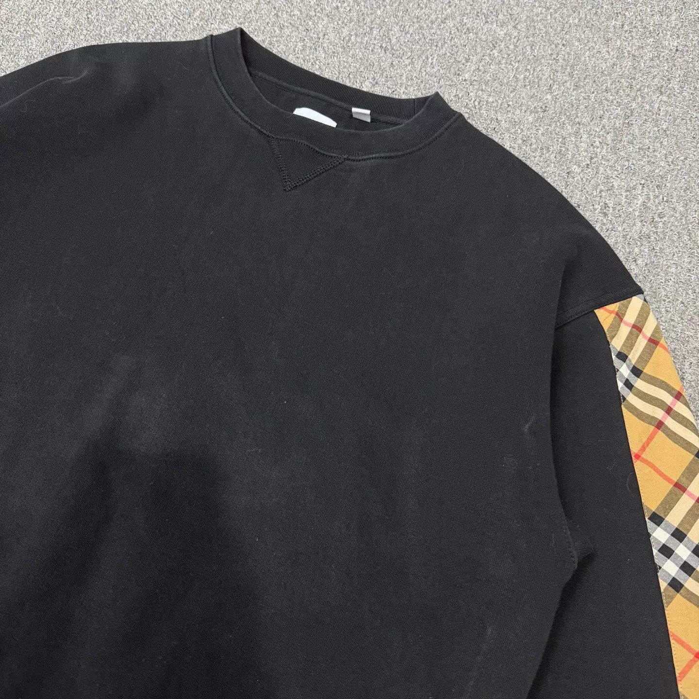 Burberry Burberry New Black Check Sleeve Long Sleeve Sweatshirt M 99 Size US M / EU 48-50 / 2 - 3 Thumbnail