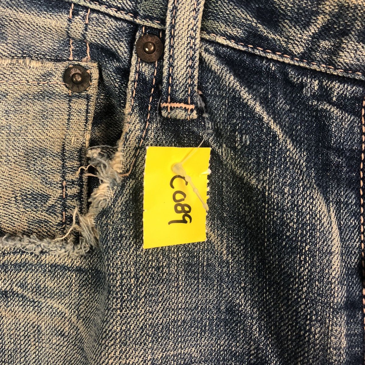 Japanese Brand DL Japanese Brand Blue Distressed Denim Pants #C089 Size US 31 - 11 Thumbnail