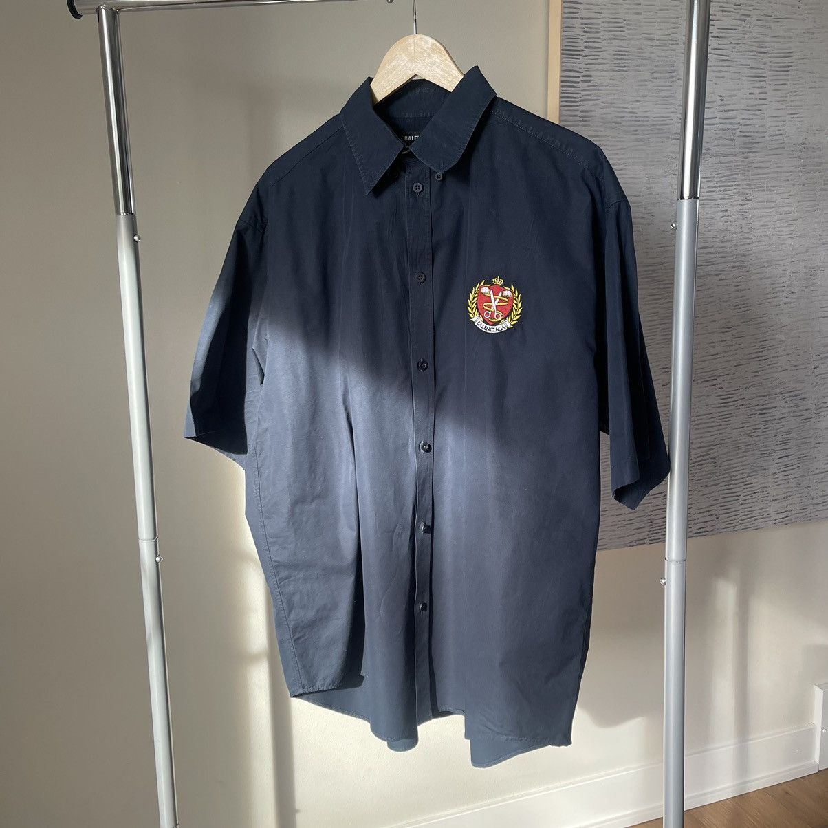 Balenciaga Balenciaga SS22 Scissors Logo Short Sleeve Shirt Size US XL / EU 56 / 4 - 1 Thumbnail