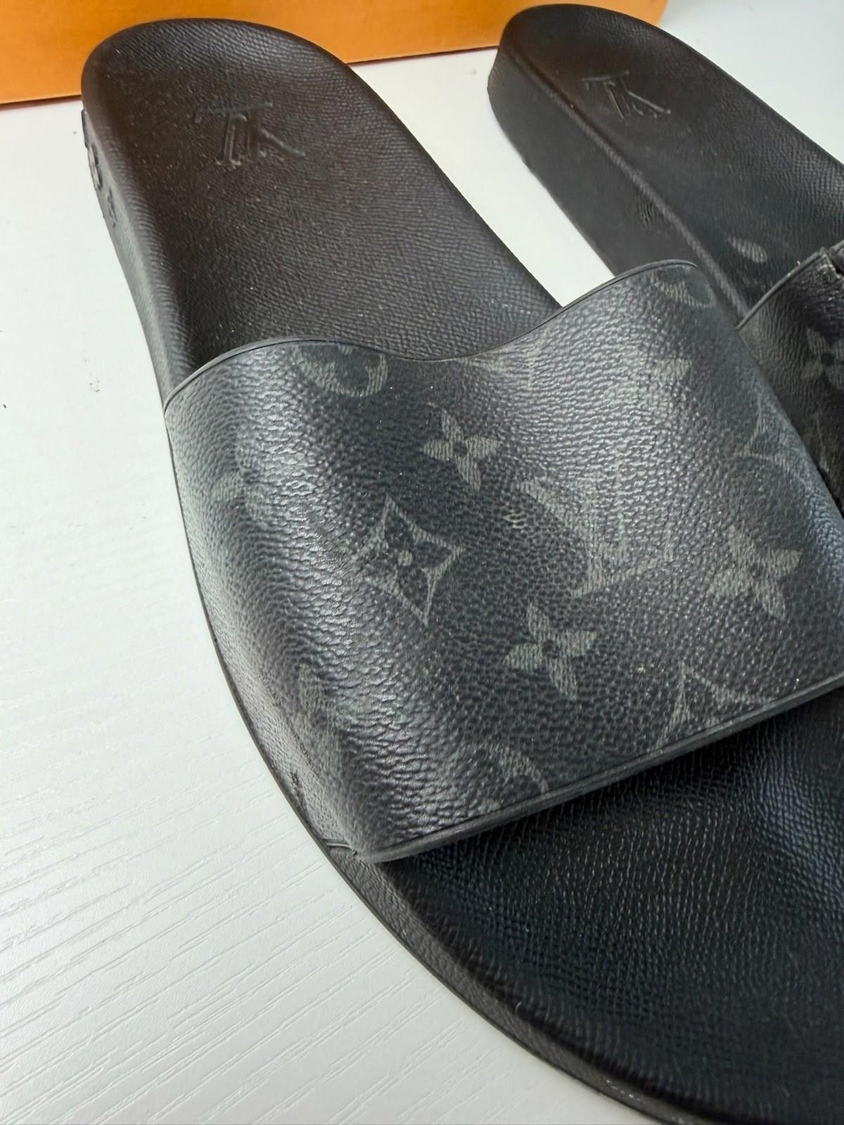 Louis Vuitton Louis Vuitton Waterfront Mule Monogram SZ 11 Defected Size US 11 / EU 44 - 4 Thumbnail