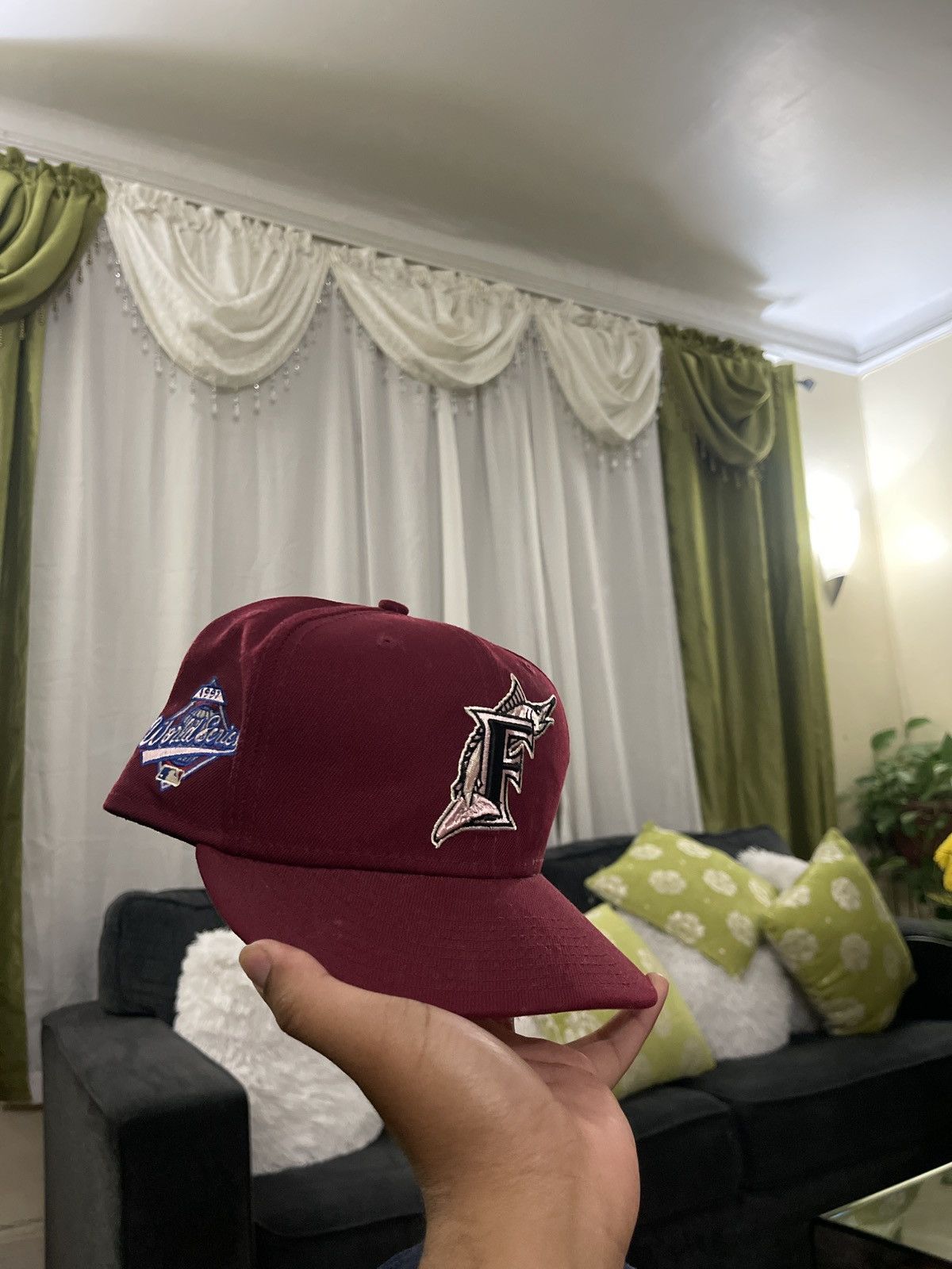MLB × Vintage Florida Marlins Pink brim fitted 73/4 Size ONE SIZE - 1 Thumbnail