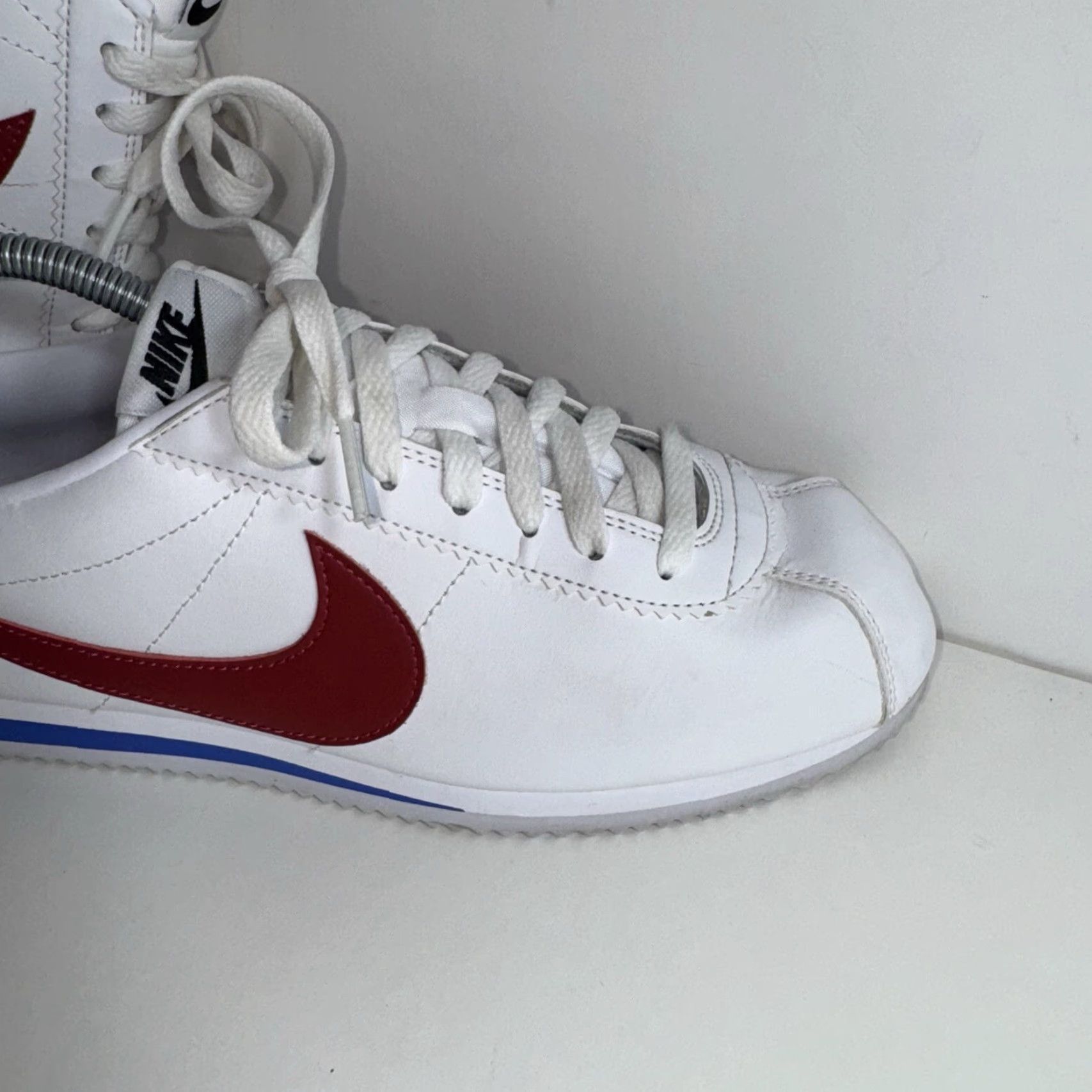 Nike Nike Cortez Sneaker Women 10 White Red Leather Classic Forrest Gump 807471-103 Nike Cortez Shoes Size US 7.5 / IT 37.5 - 3 Thumbnail