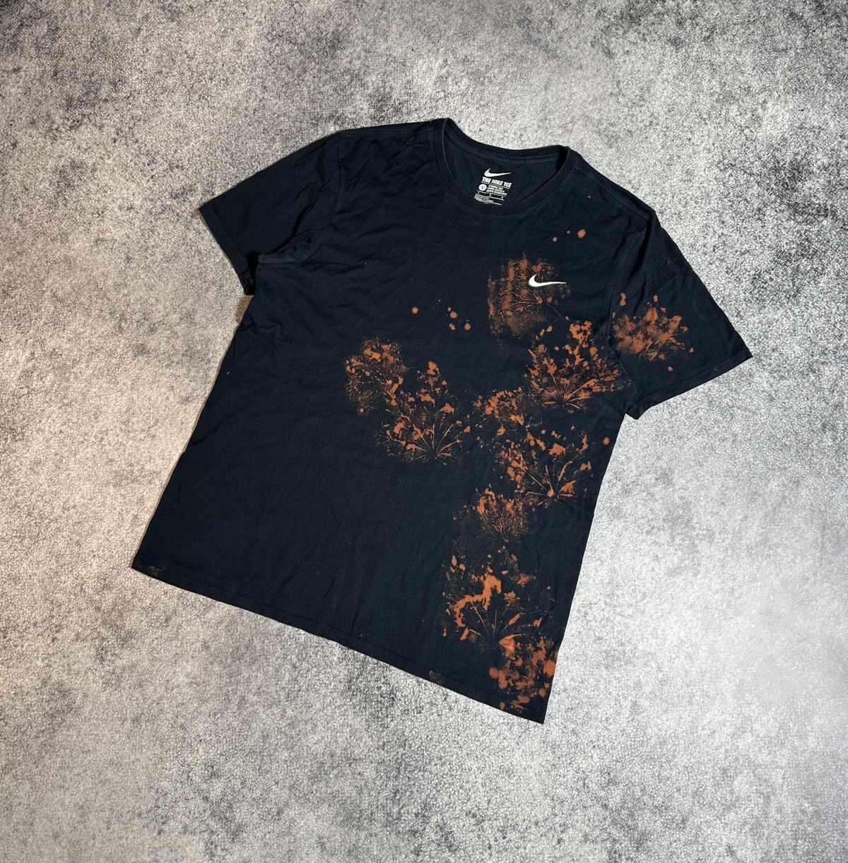 Nike Vintage Nike T-shirt Avant Garde Custom Style Streetwear VTg Size US L / EU 52-54 / 3 - 1 Thumbnail