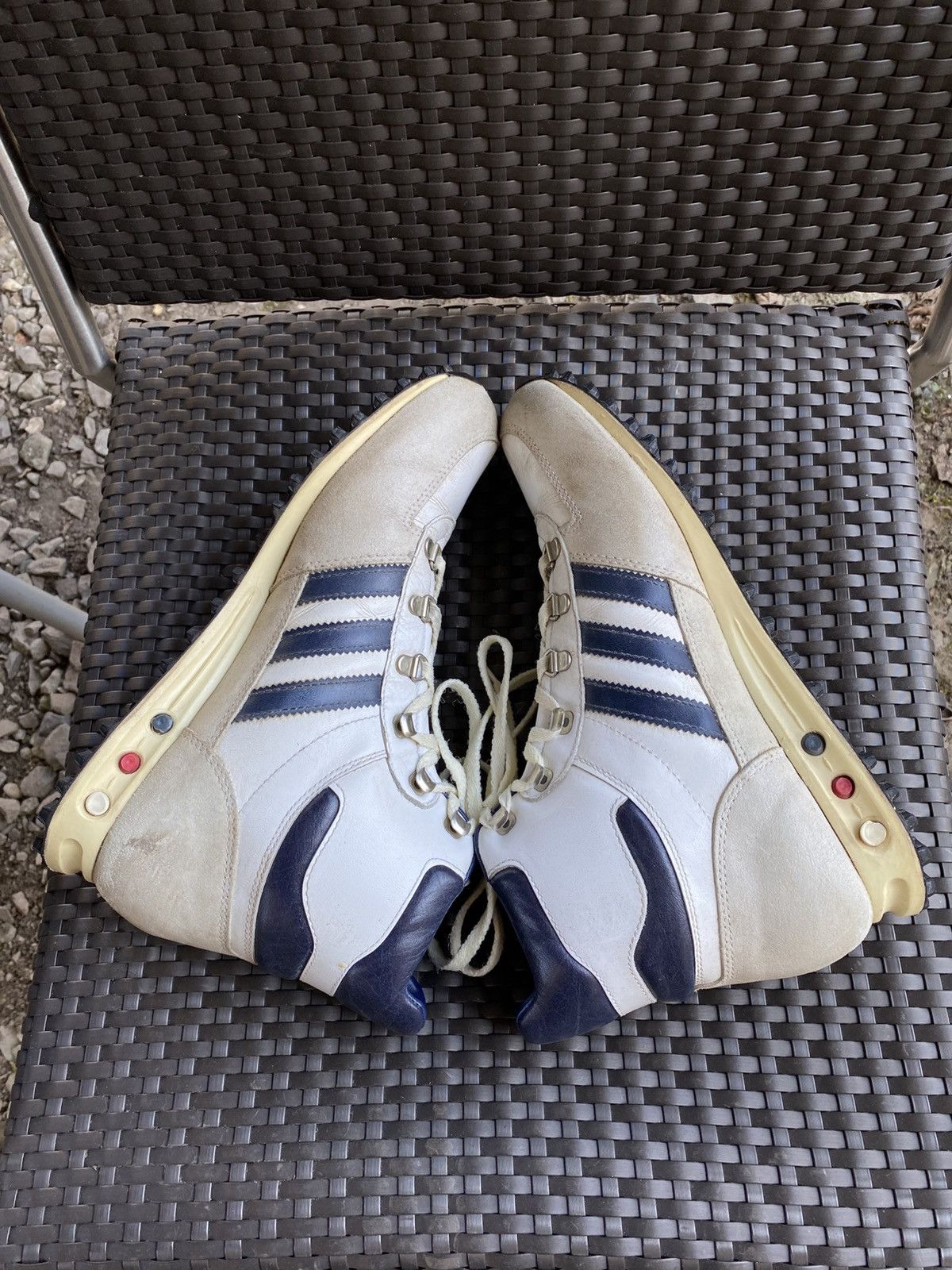Vintage Vintage Adidas Jogging High Top Shoes Made in Slovenia Rare Size US 10 / EU 43 - 3 Thumbnail