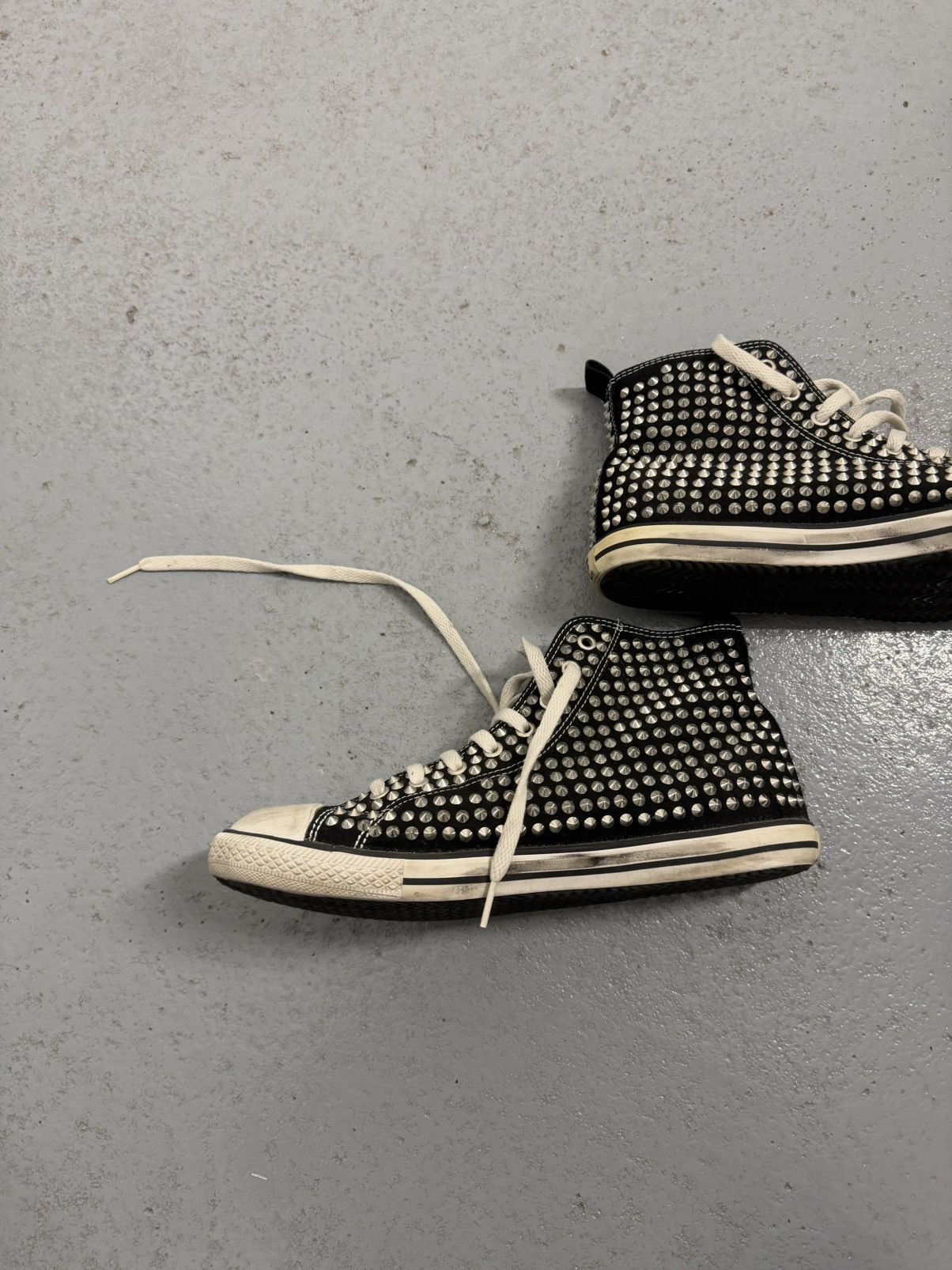 Hollywood Trading Company HTC Hollywood Trading Company Studded High Top Sneakers Size US 9 / EU 42 - 9 Thumbnail