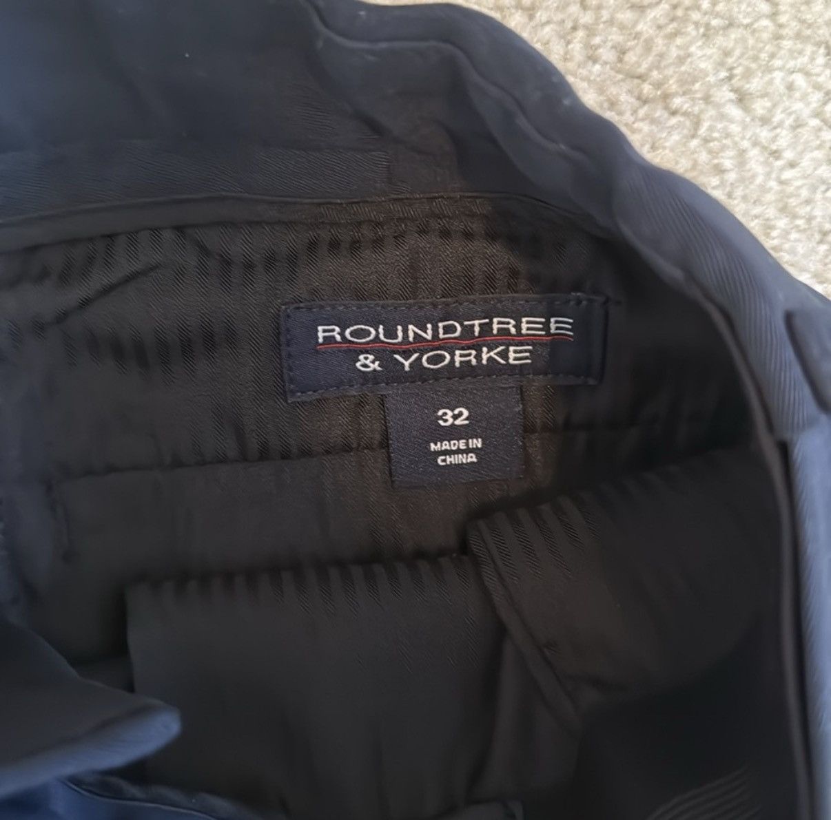 Roundtree & Yorke Roundtree & Yorke Men's Black Shorts Size 32 Size US 32 / EU 48 - 4 Thumbnail