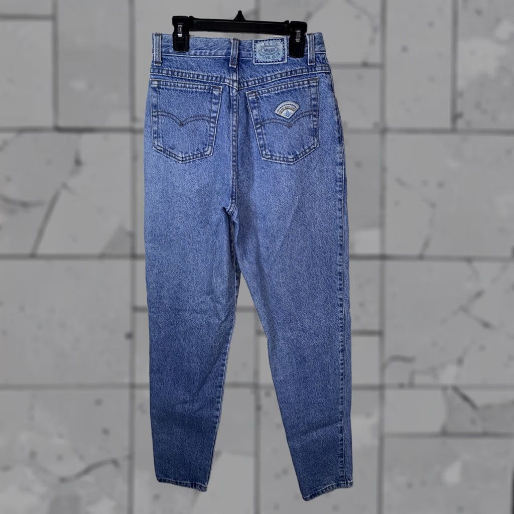 Levi's VINTAGE Levi's Womens Jeans USA Blue Button Logo Zipper 7 Native 26x31 Straight Leg Mom Style Womens Size 28" / US 6 / IT 42 - 1 Thumbnail