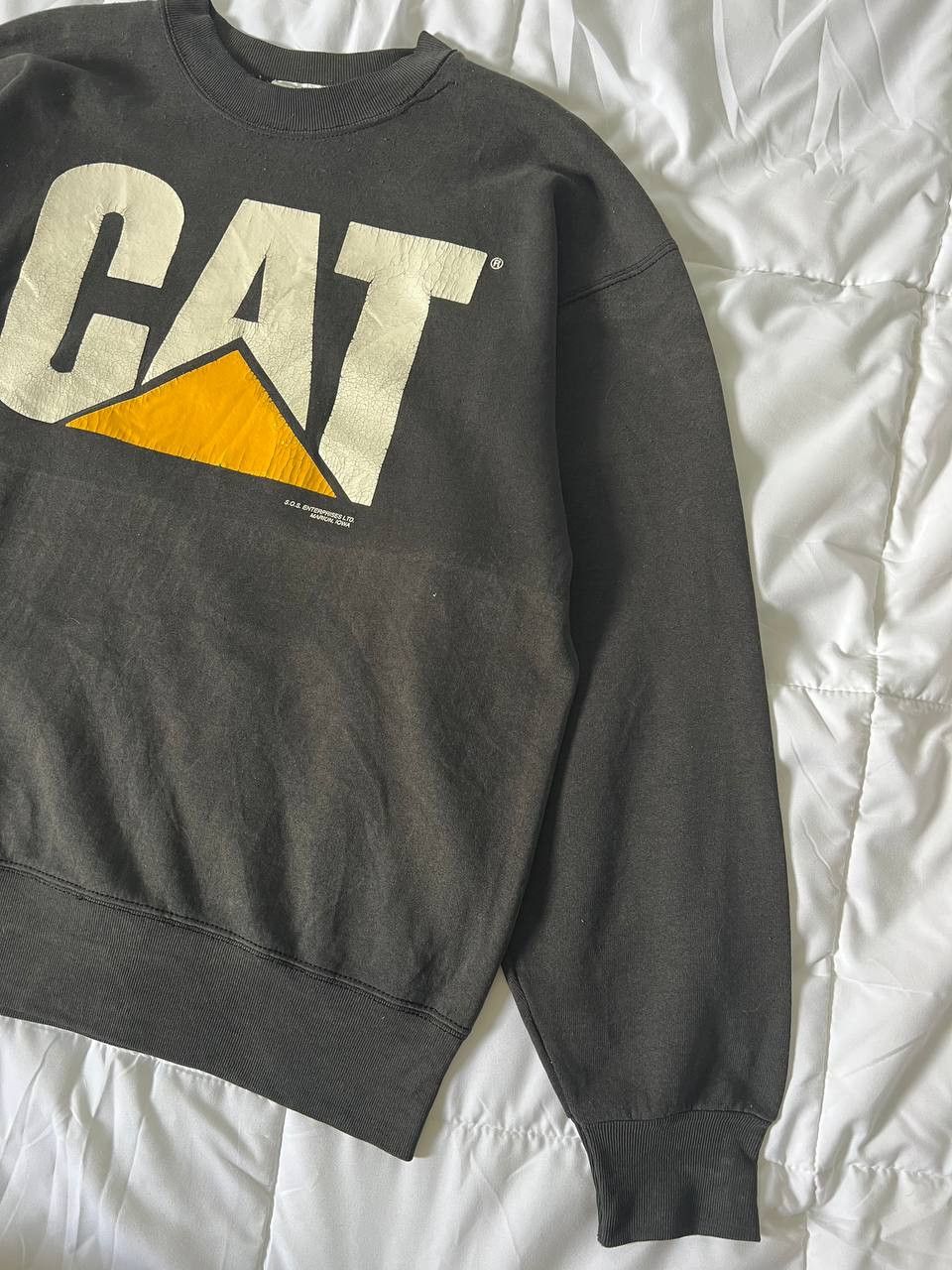 Caterpillar × Vintage Vintage Sunfaded Caterpillar Inc Big Logo Sweatshirt Size US L / EU 52-54 / 3 - 5 Thumbnail