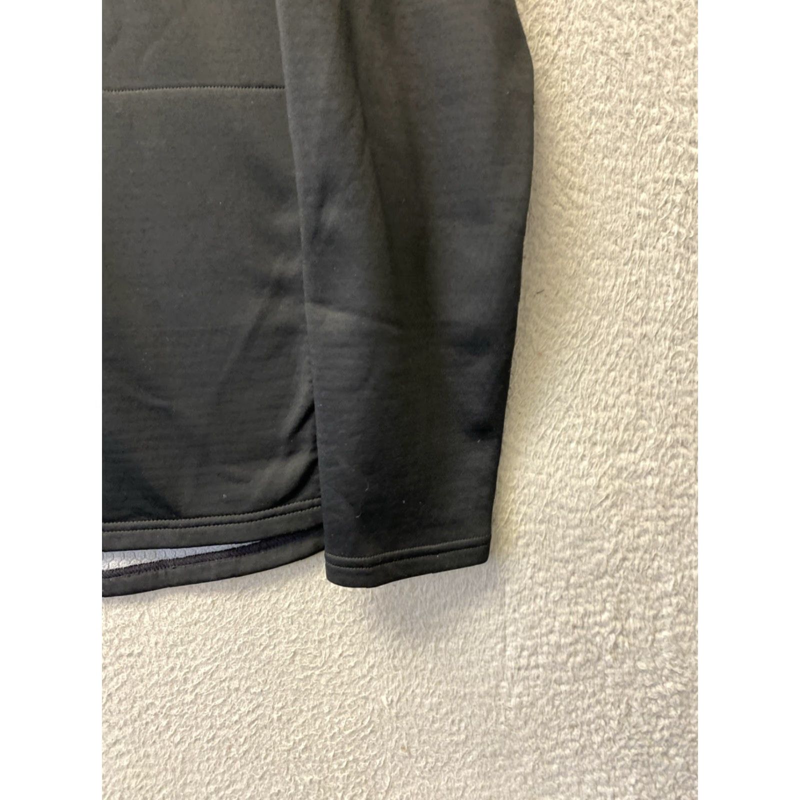 New Balance New Balance Men's Pullover XL Black Slim Linear Sweatshirt Pullover Sweater/0068 Size US XL / EU 56 / 4 - 6 Thumbnail