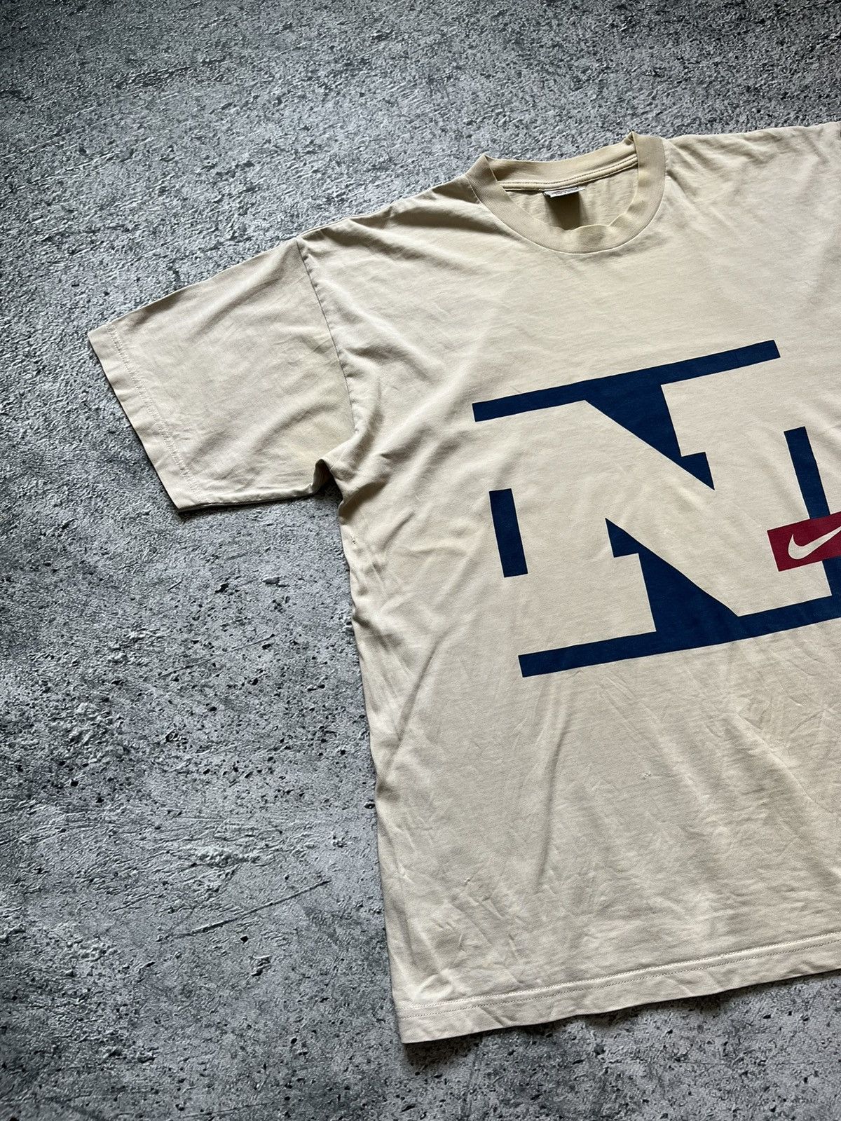Nike × Vintage Vintage 2000 big logo Nike T Shirt Mens Large Size US L / EU 52-54 / 3 - 3 Thumbnail