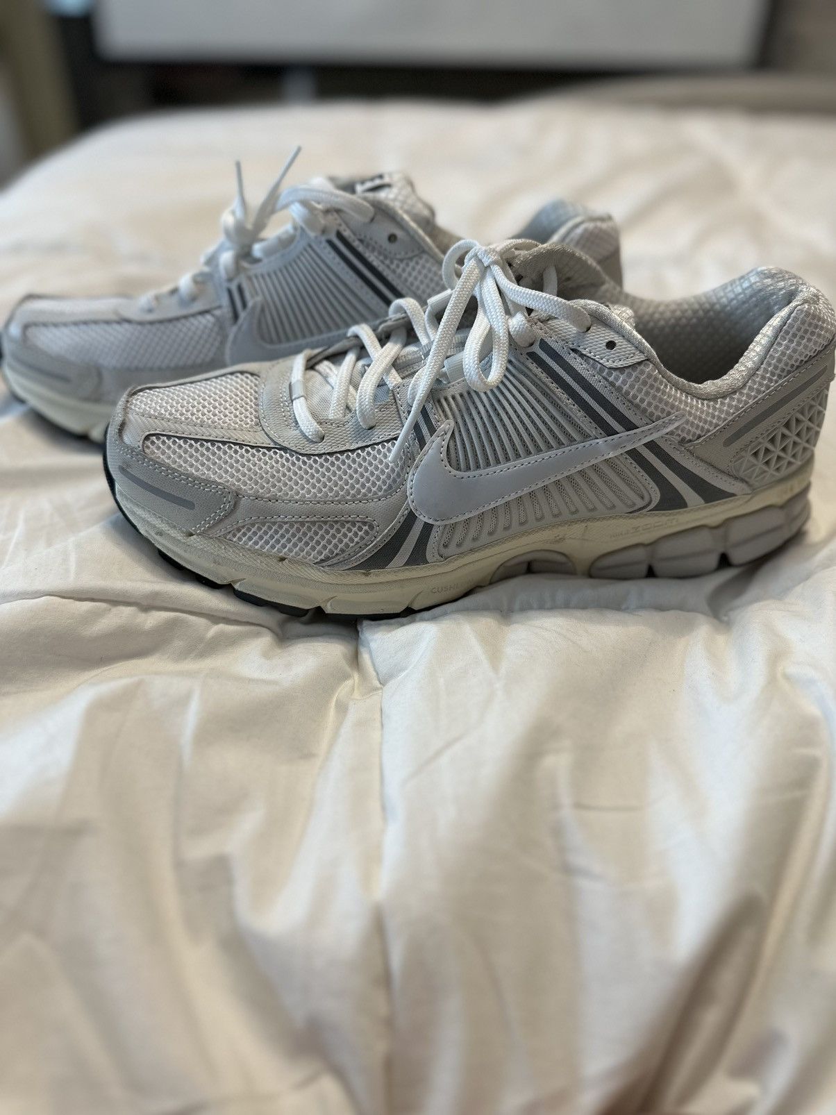 Nike Nike Vomero 5 Men’s Size 11 Size US 11 / EU 44 - 1 Thumbnail