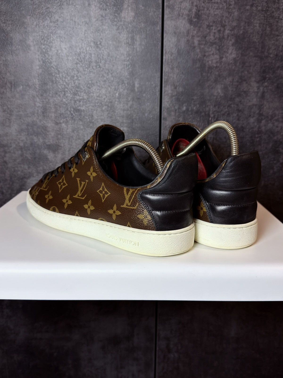 Louis Vuitton Rare Louis Vuitton Frontrow Low Top Sneakers Luxury Size US 9.5 / EU 42-43 - 13 Thumbnail
