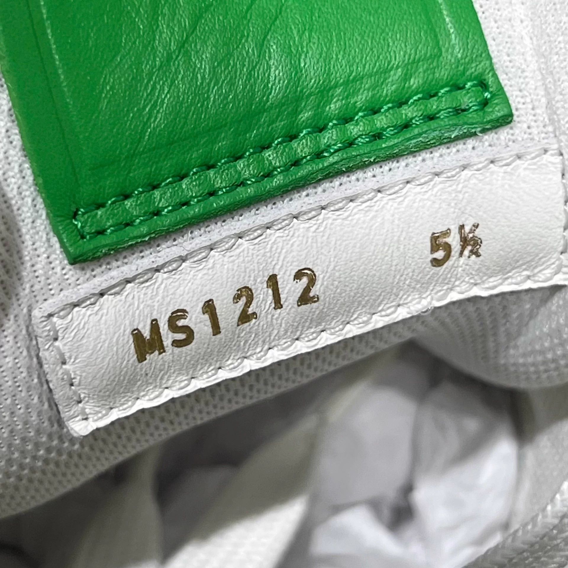Louis Vuitton LV Trainer white and green embossed UK5.5/39.5 Size US 6.5 / EU 39-40 - 8 Thumbnail