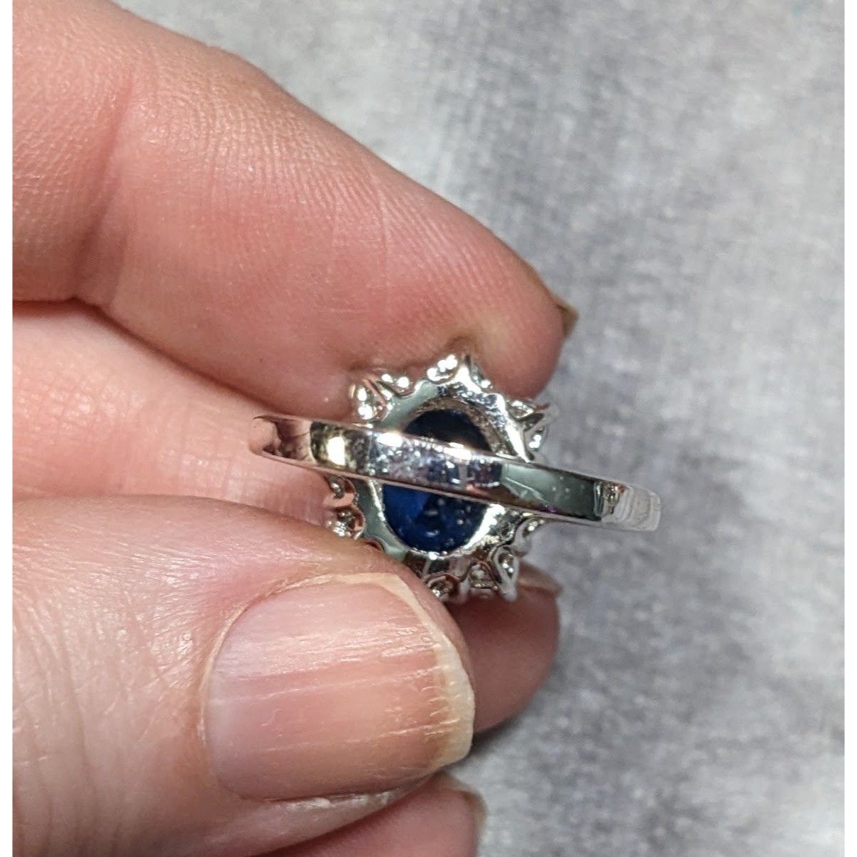 Other Regal Elegant Blue And Silver Tone Gemmed Ring Size 5.75 Size ONE SIZE - 6 Thumbnail